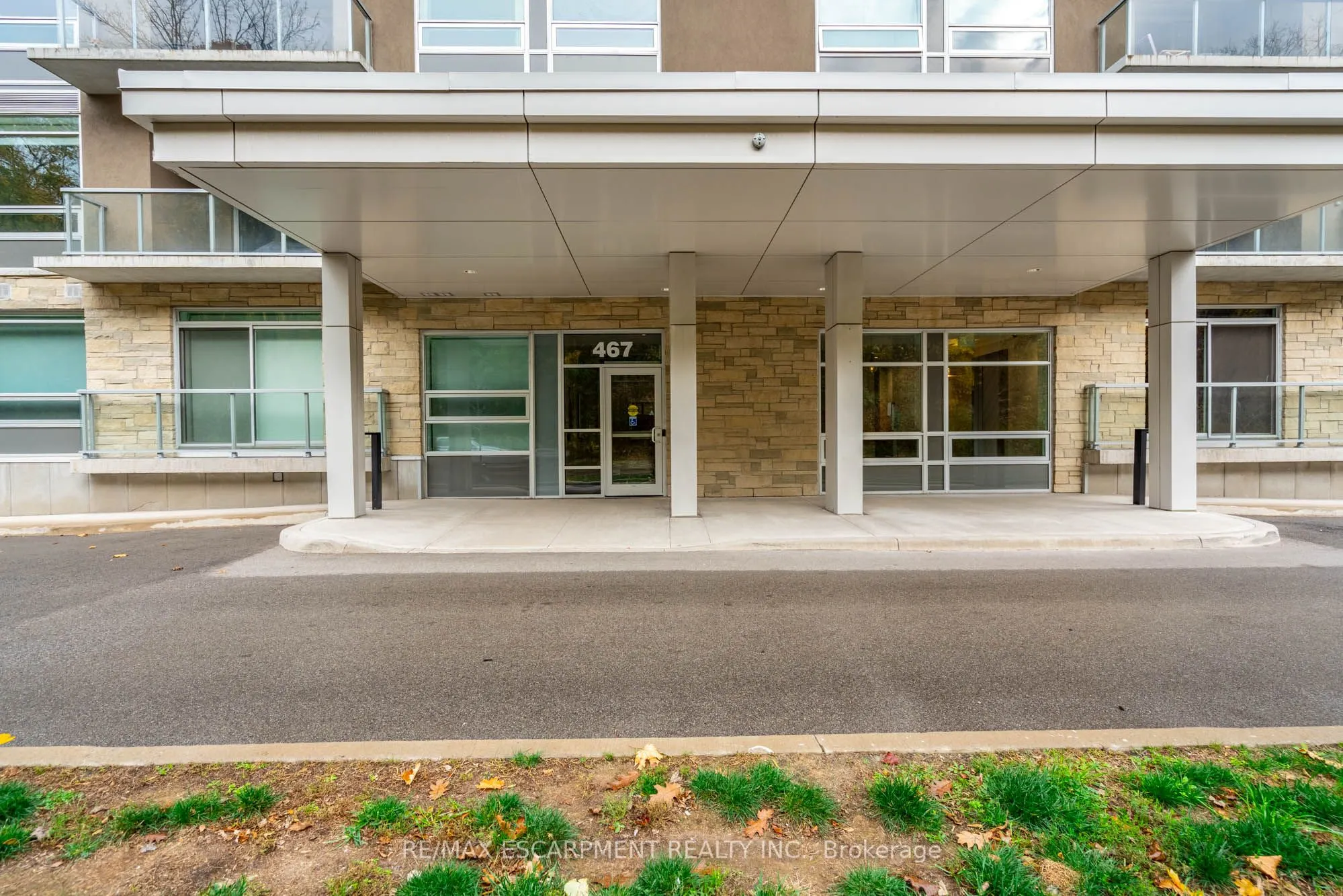 467 Charlton Avenue E, #308