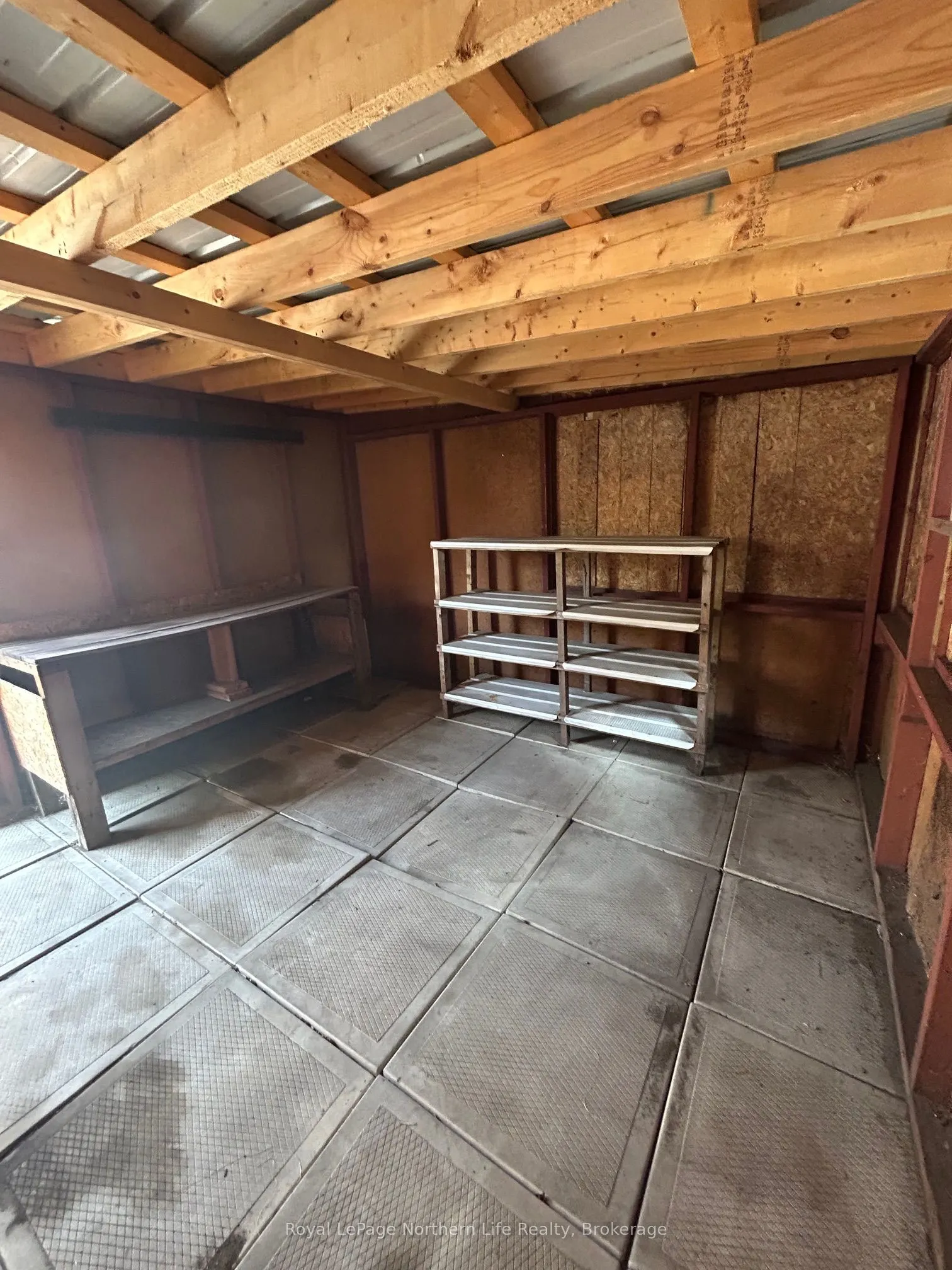 360 Worthington Street W