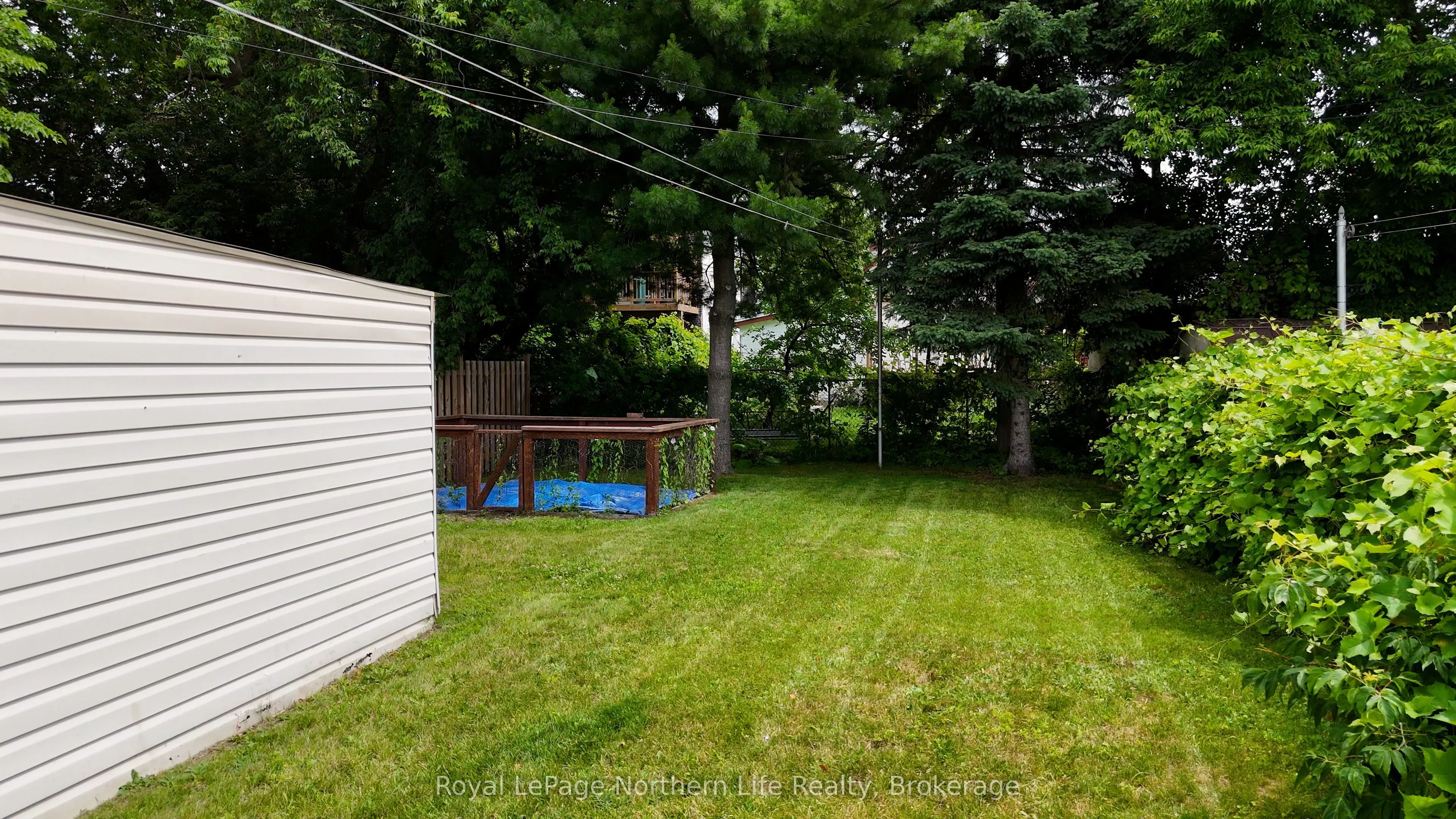 360 Worthington Street W