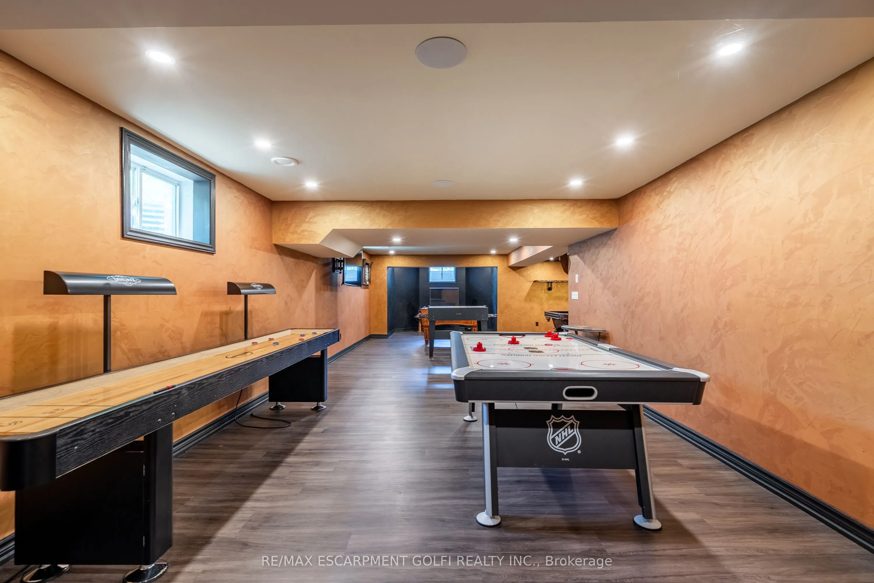2600 Maple Street