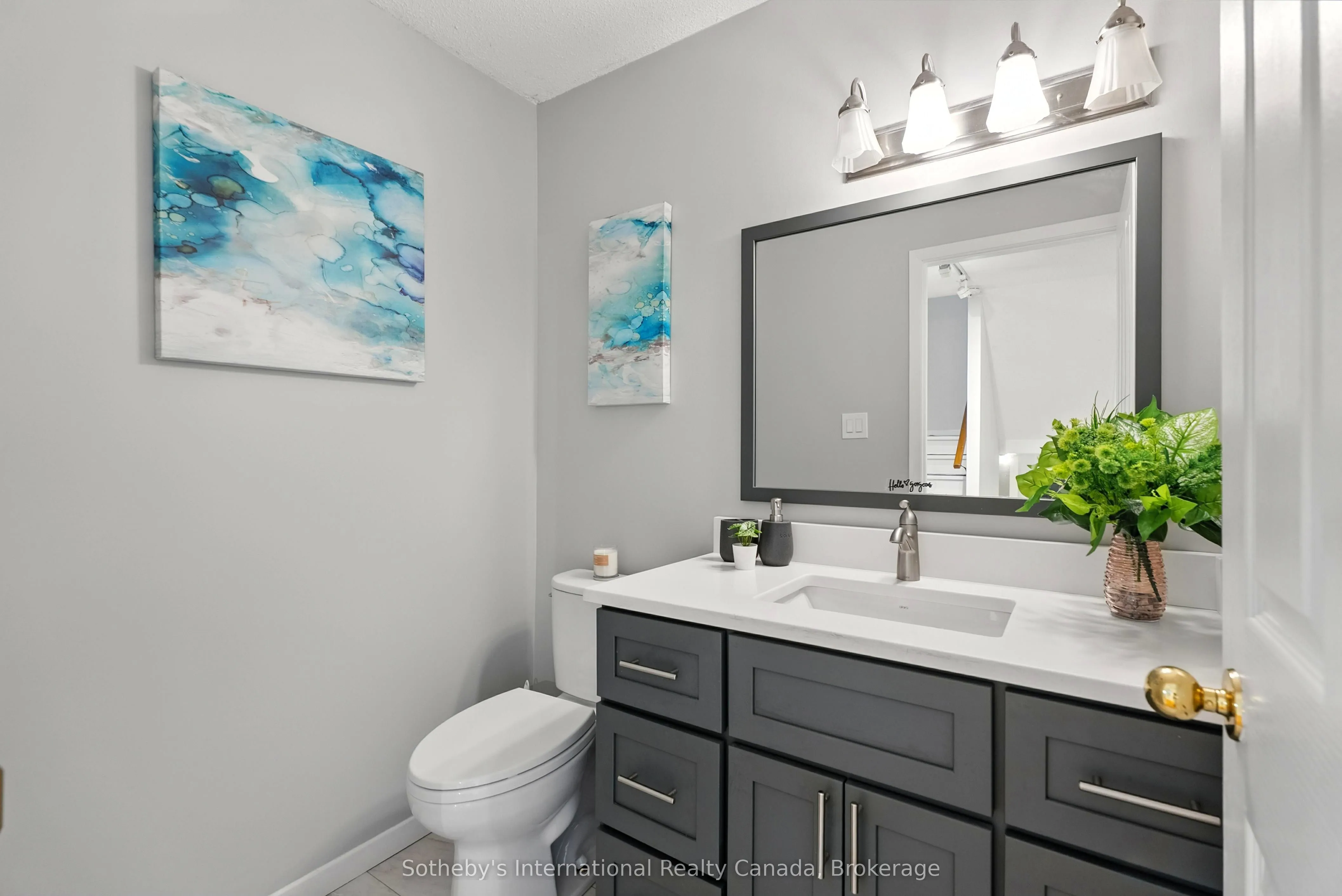 49 Southbank Drive, #10