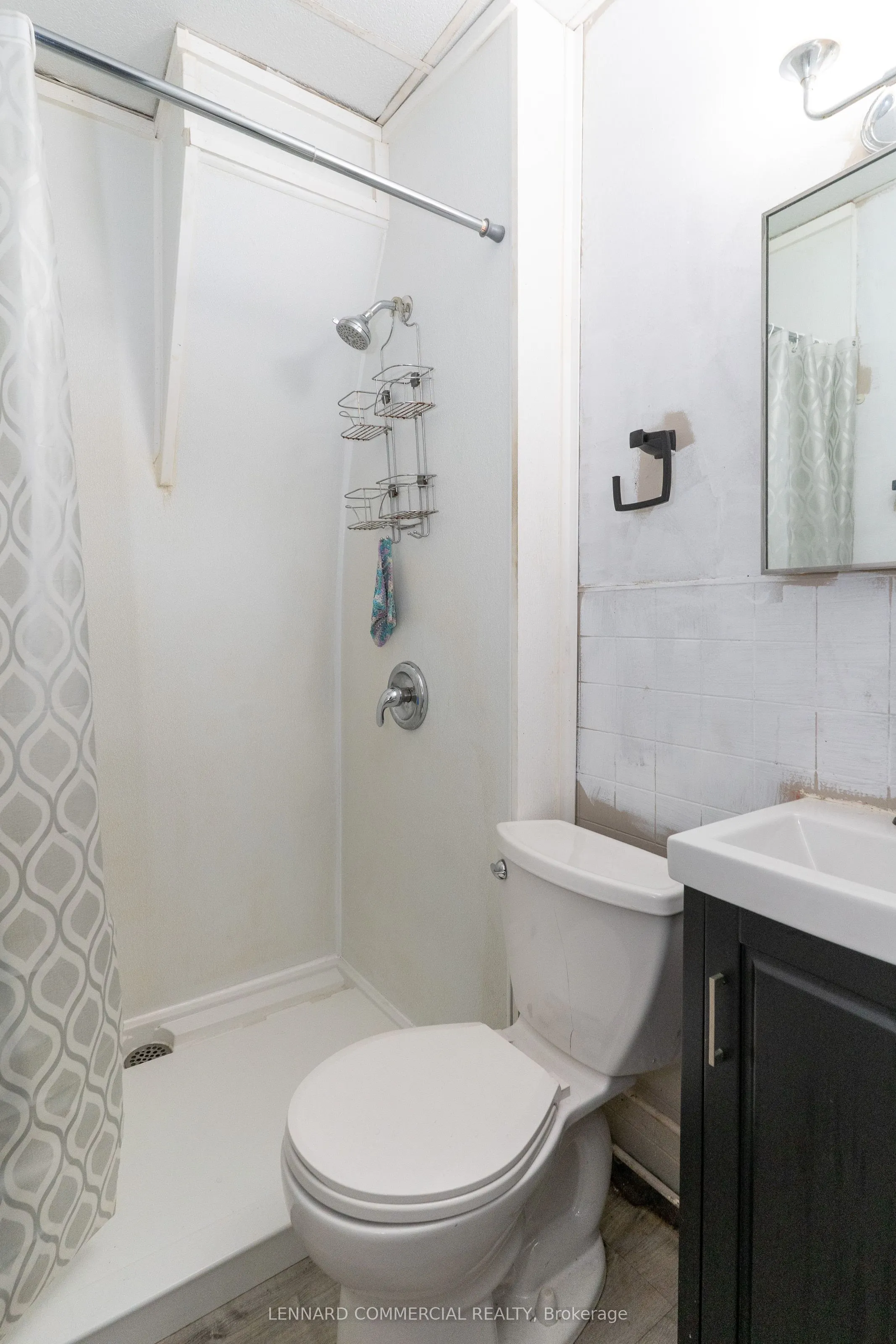 11 Minerva Street W