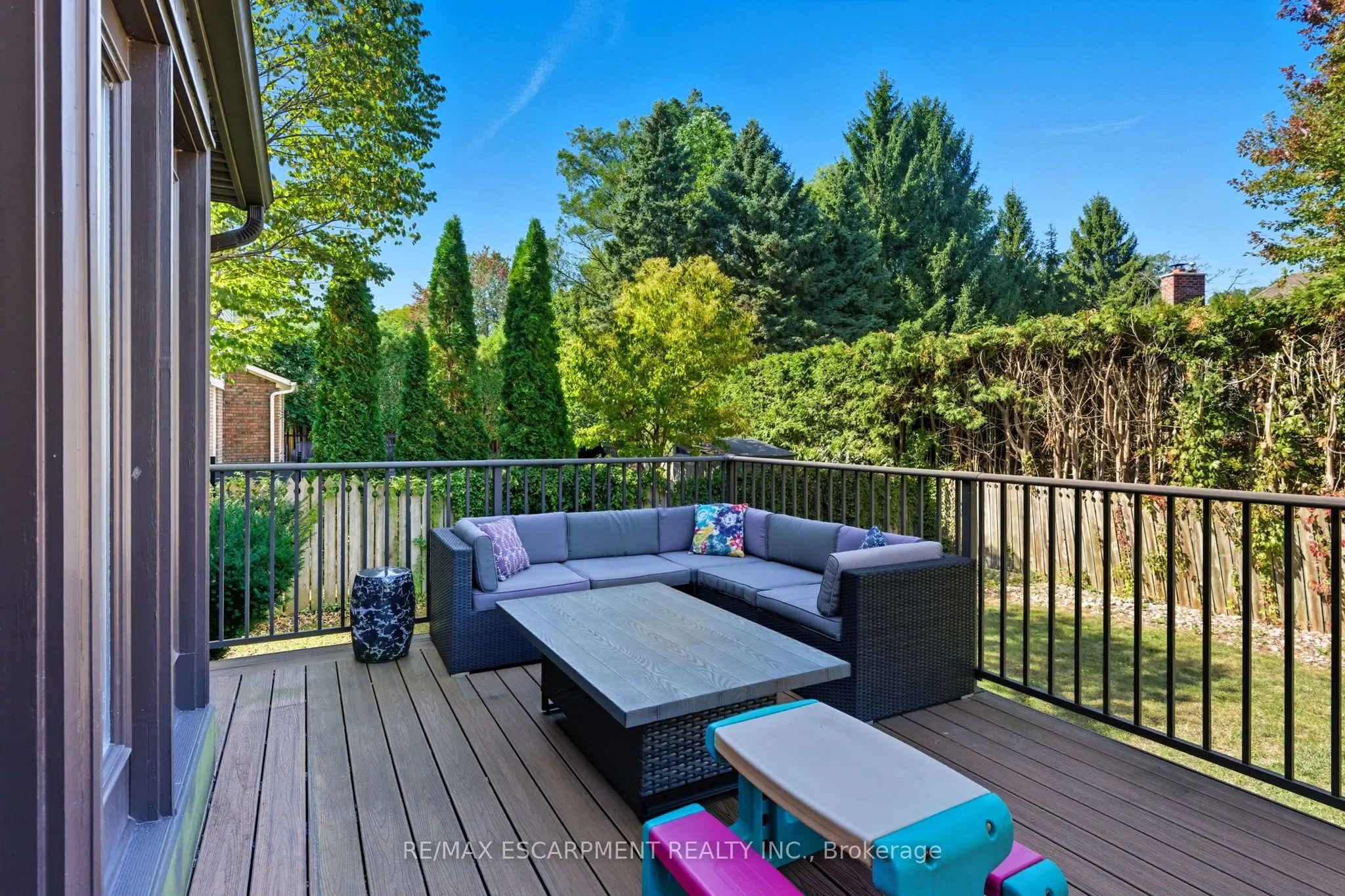 275 Cornwallis Road