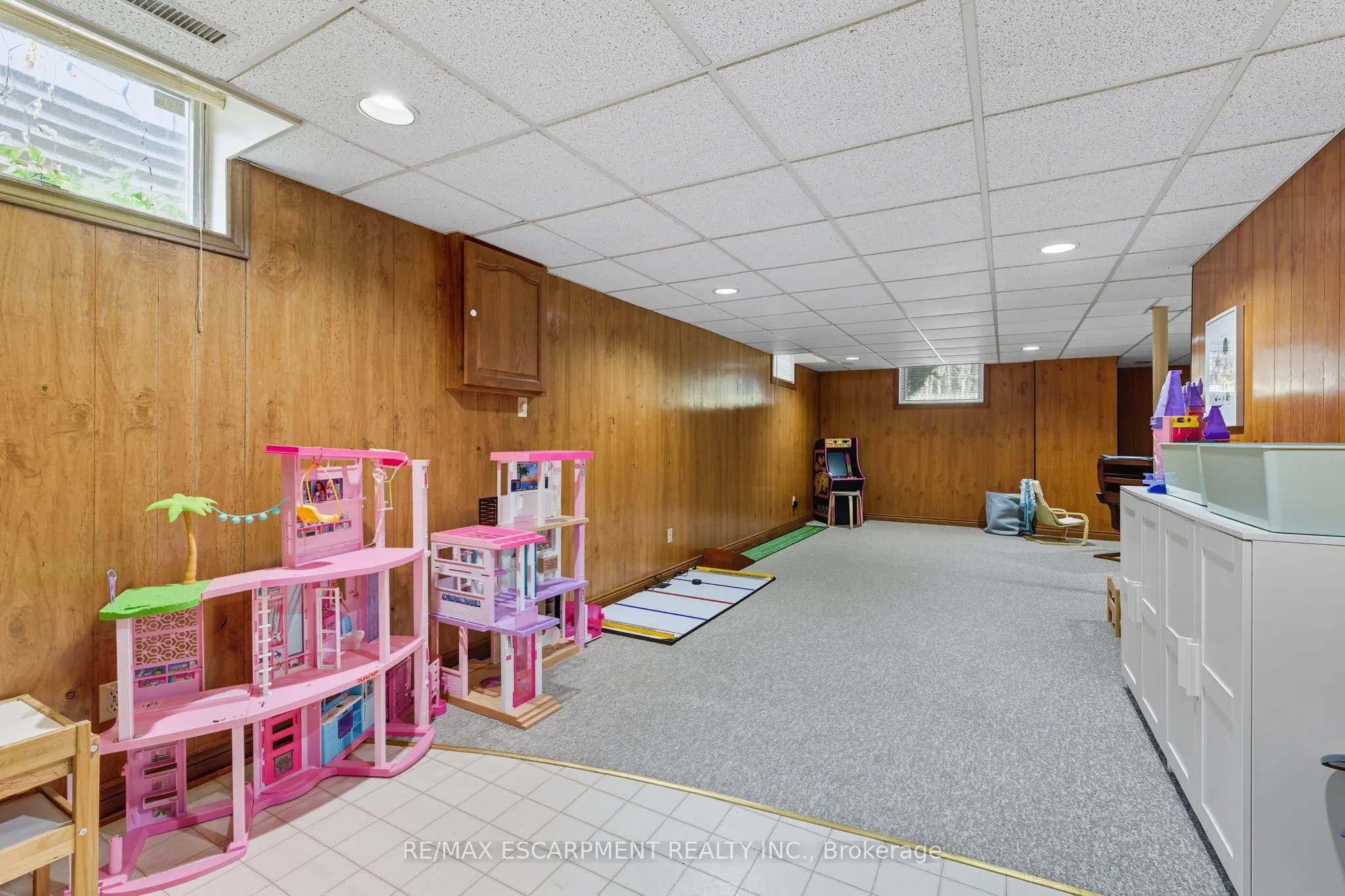 275 Cornwallis Road
