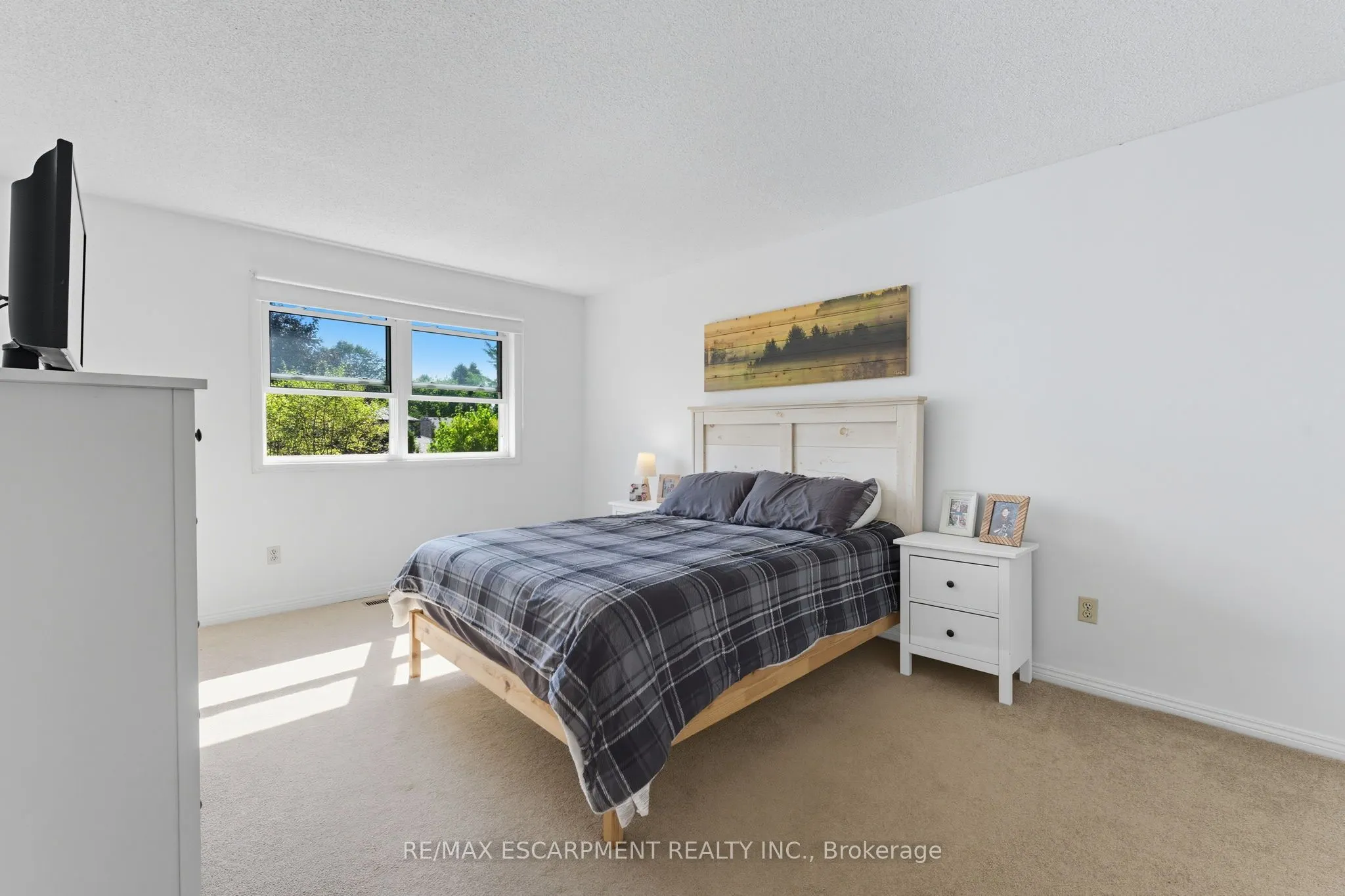 275 Cornwallis Road