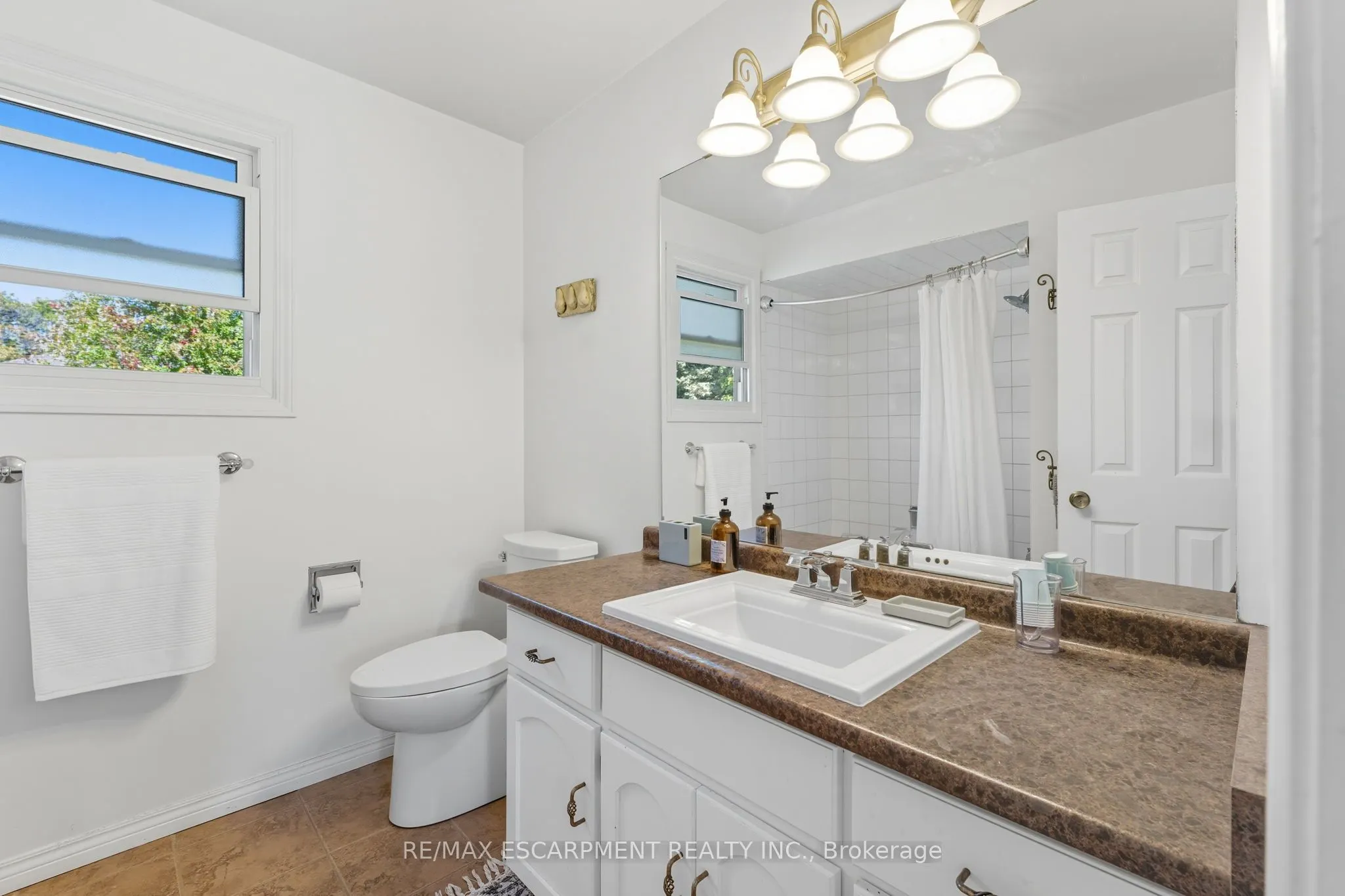275 Cornwallis Road
