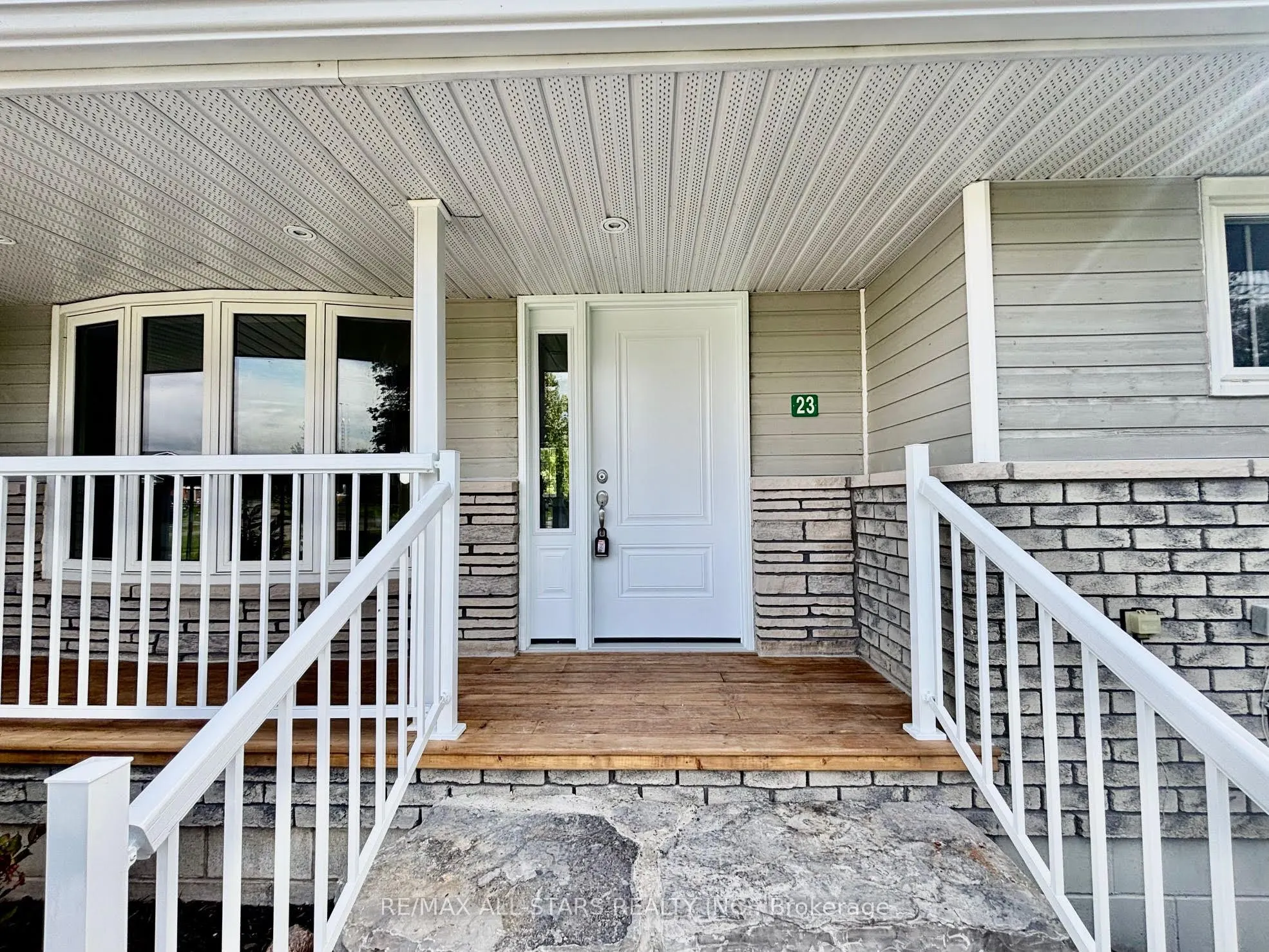23 Bruce Street