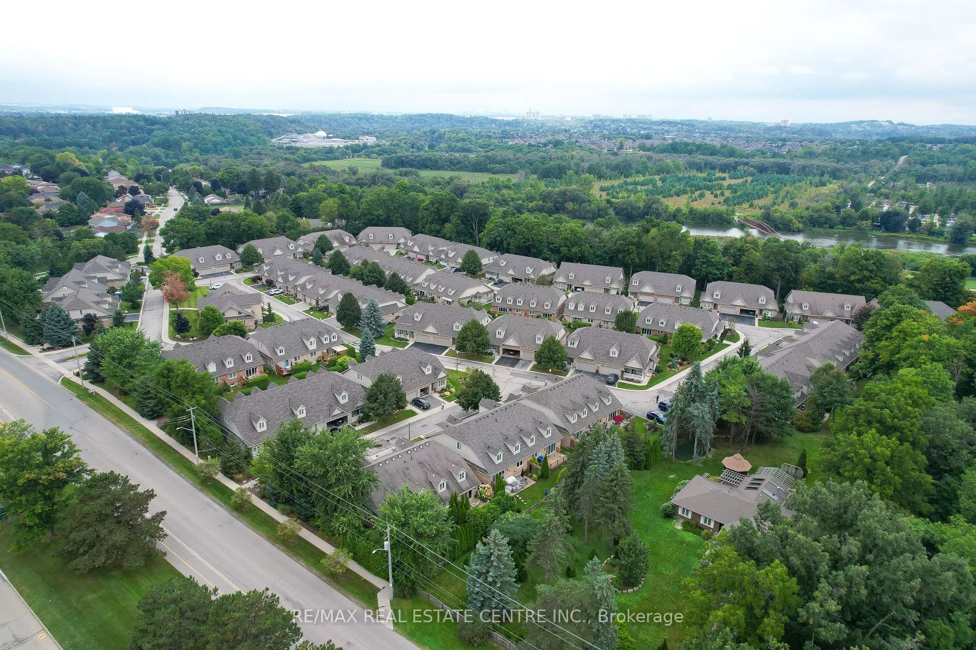 350 Doon Valley Drive, #5G