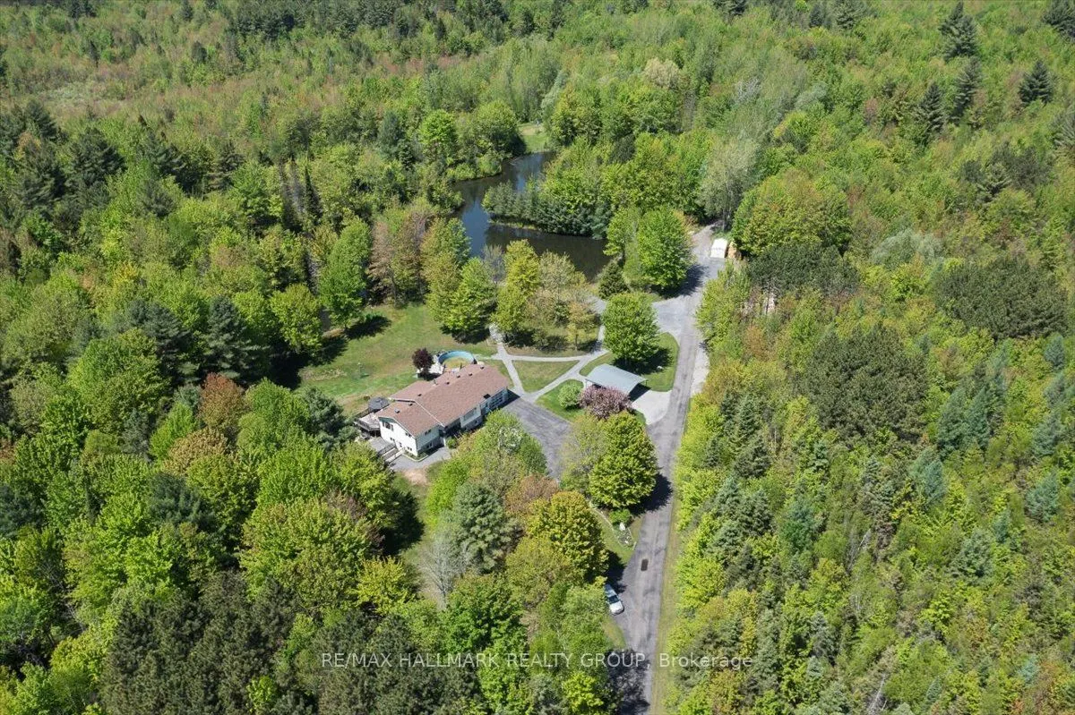 1720 Des Pins Road
