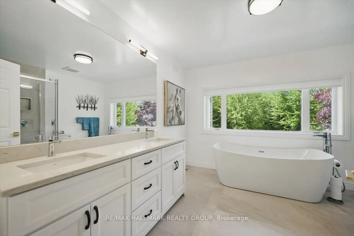 1720 Des Pins Road