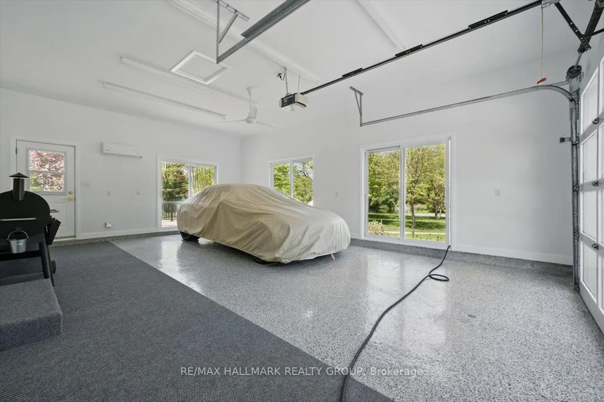 1720 Des Pins Road