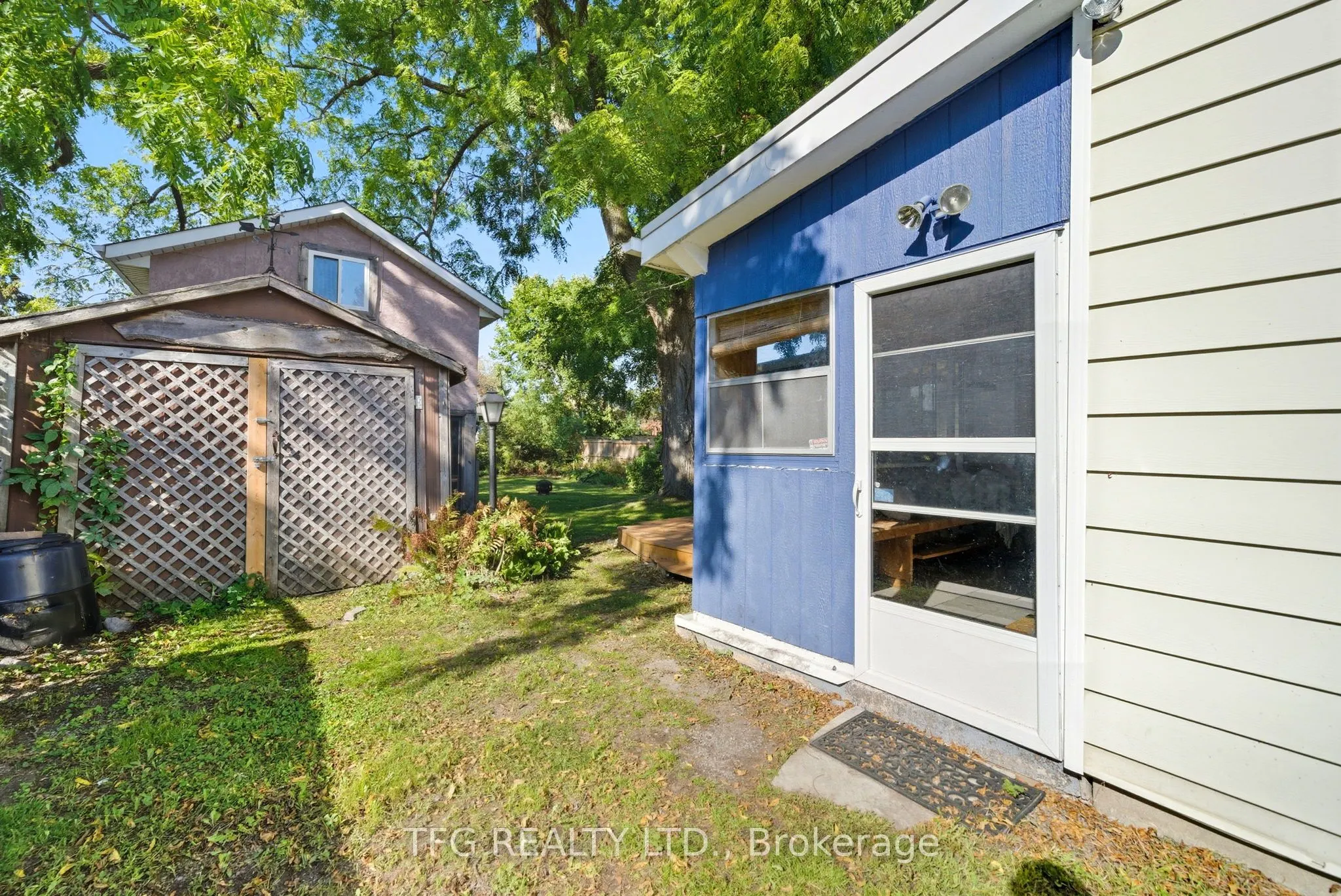 389 Victoria Street
