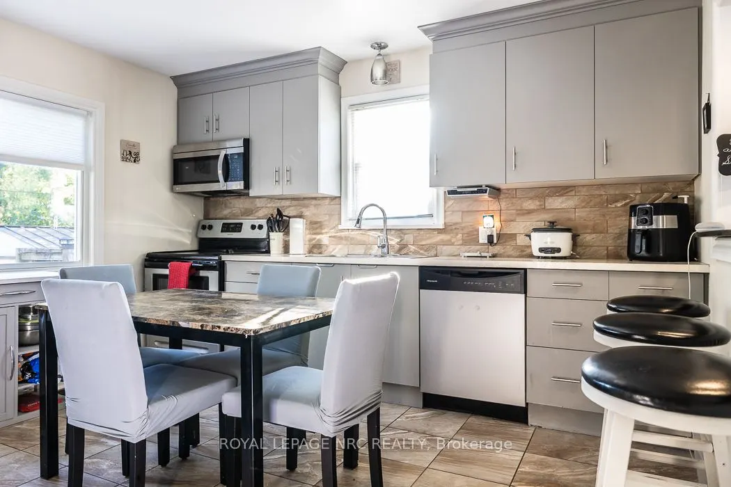 14 Oakwood Avenue
