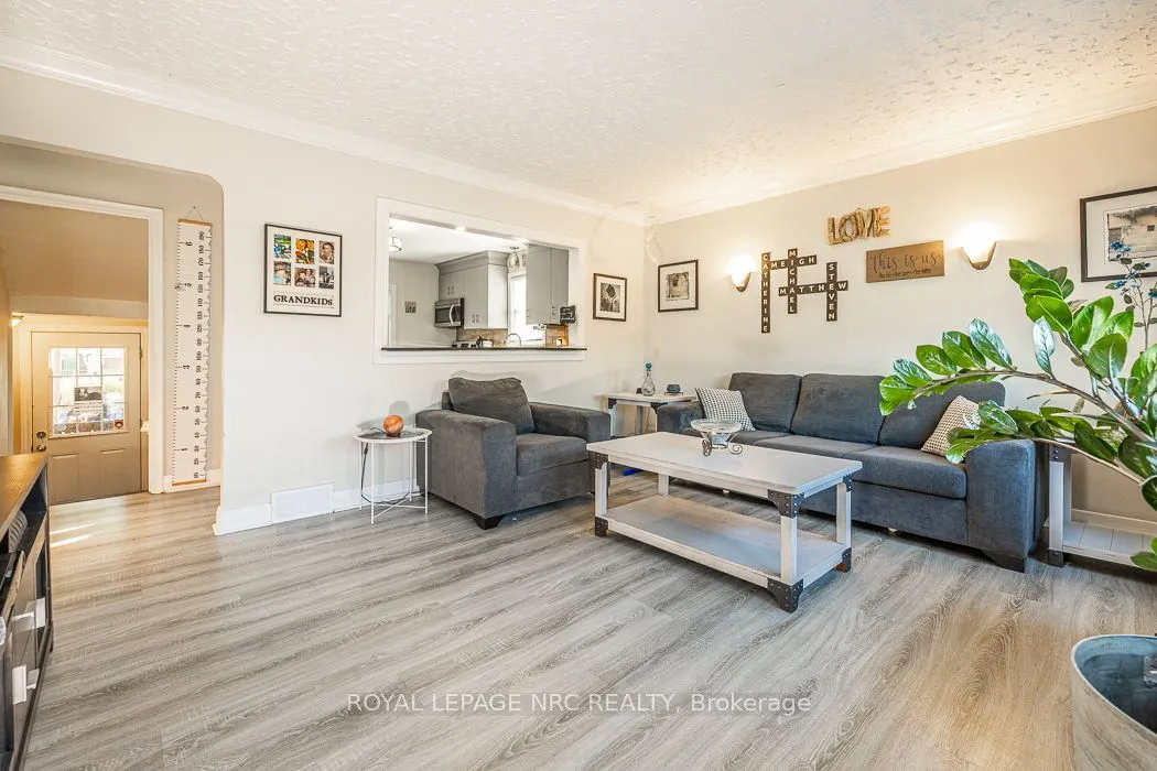 14 Oakwood Avenue