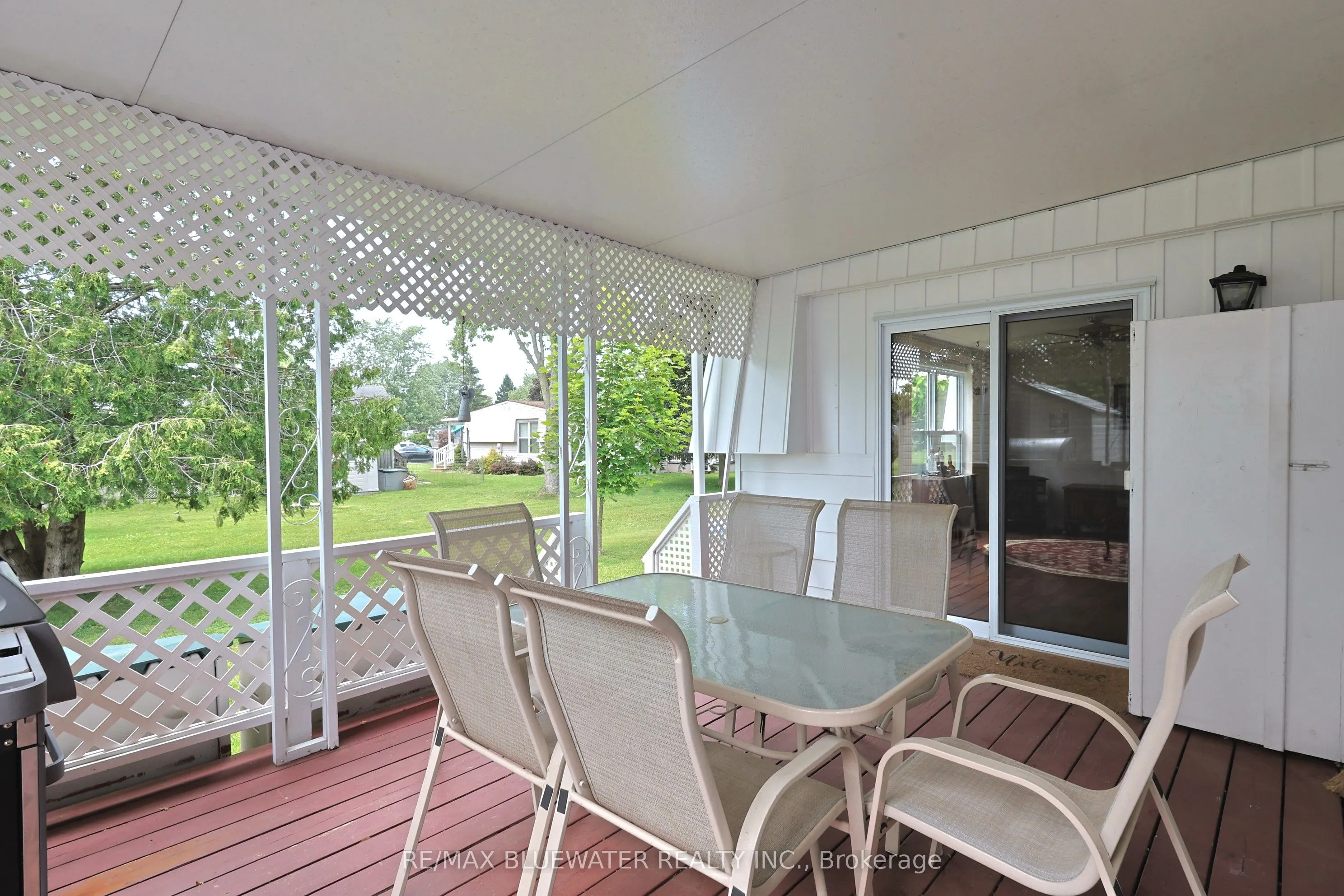 313 Pinetree Lane
