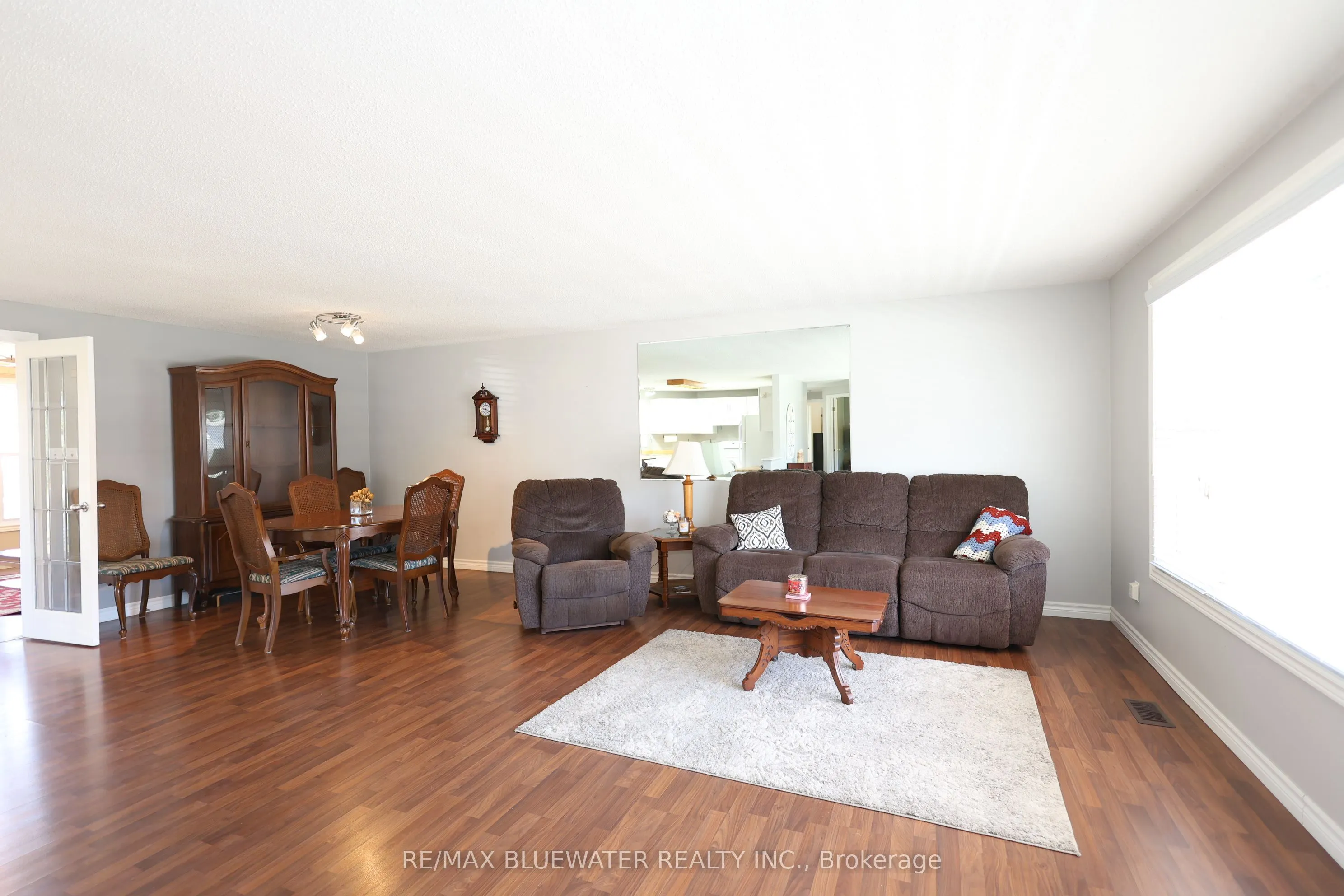 313 Pinetree Lane