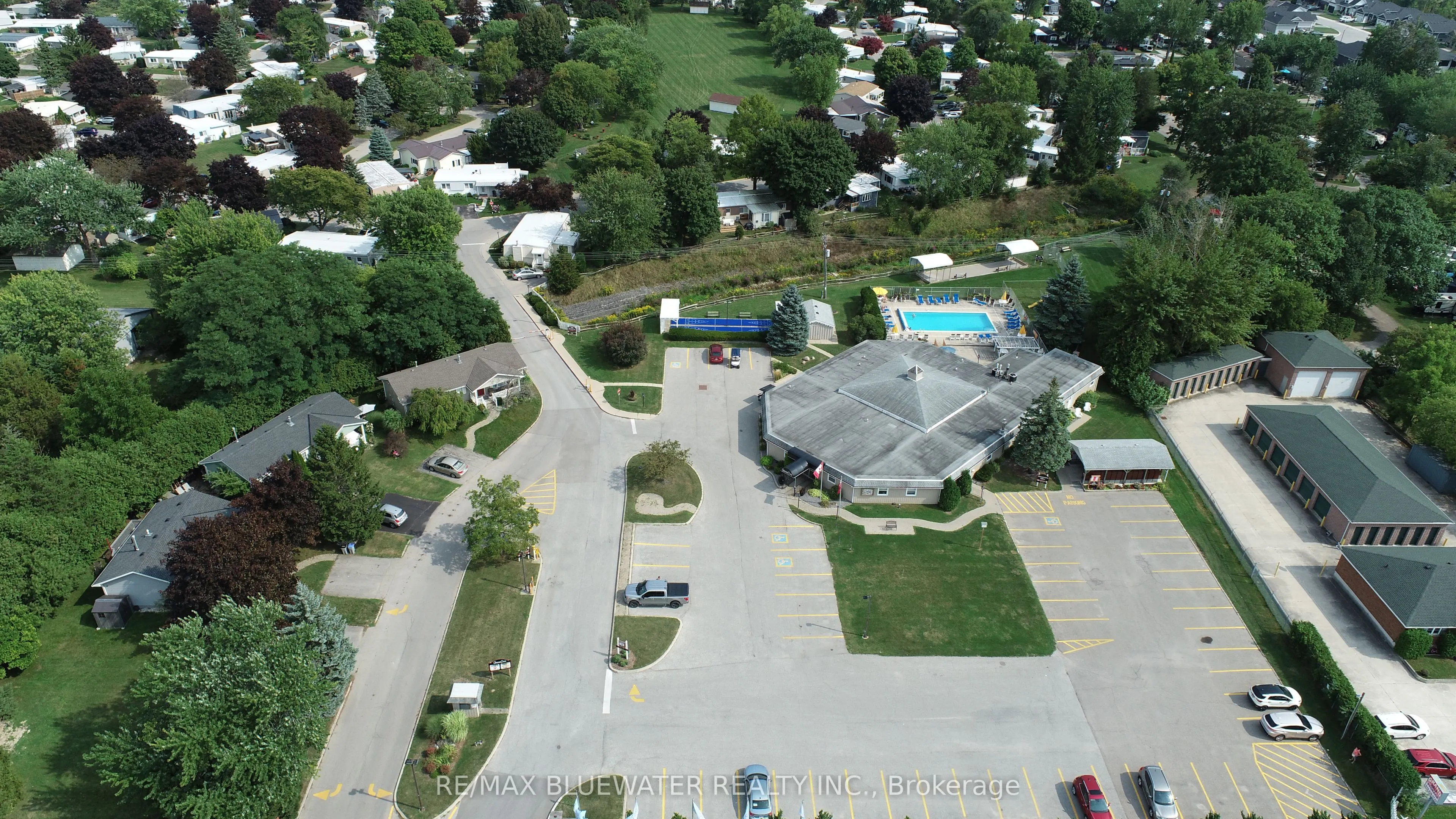 313 Pinetree Lane
