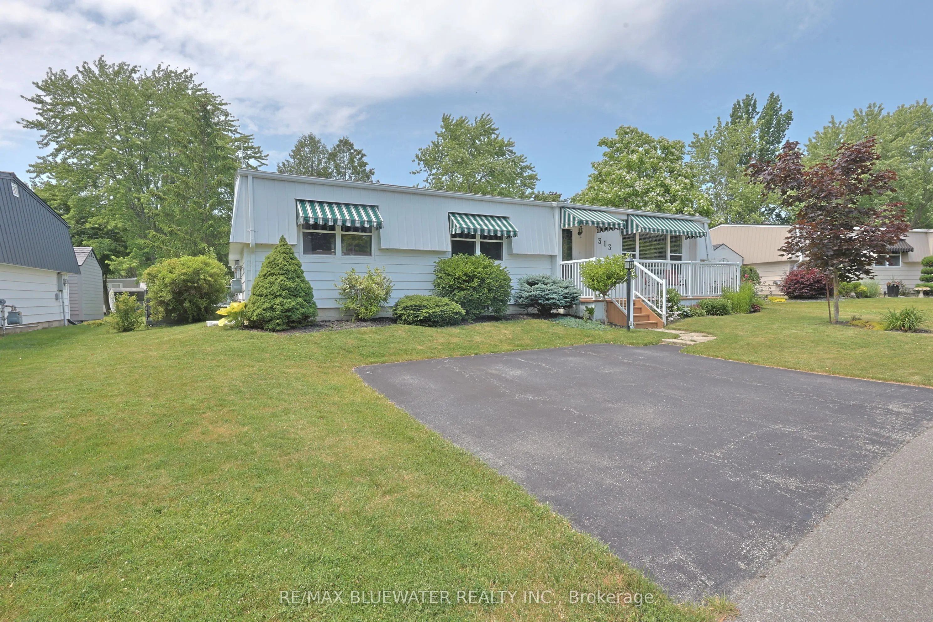 313 Pinetree Lane