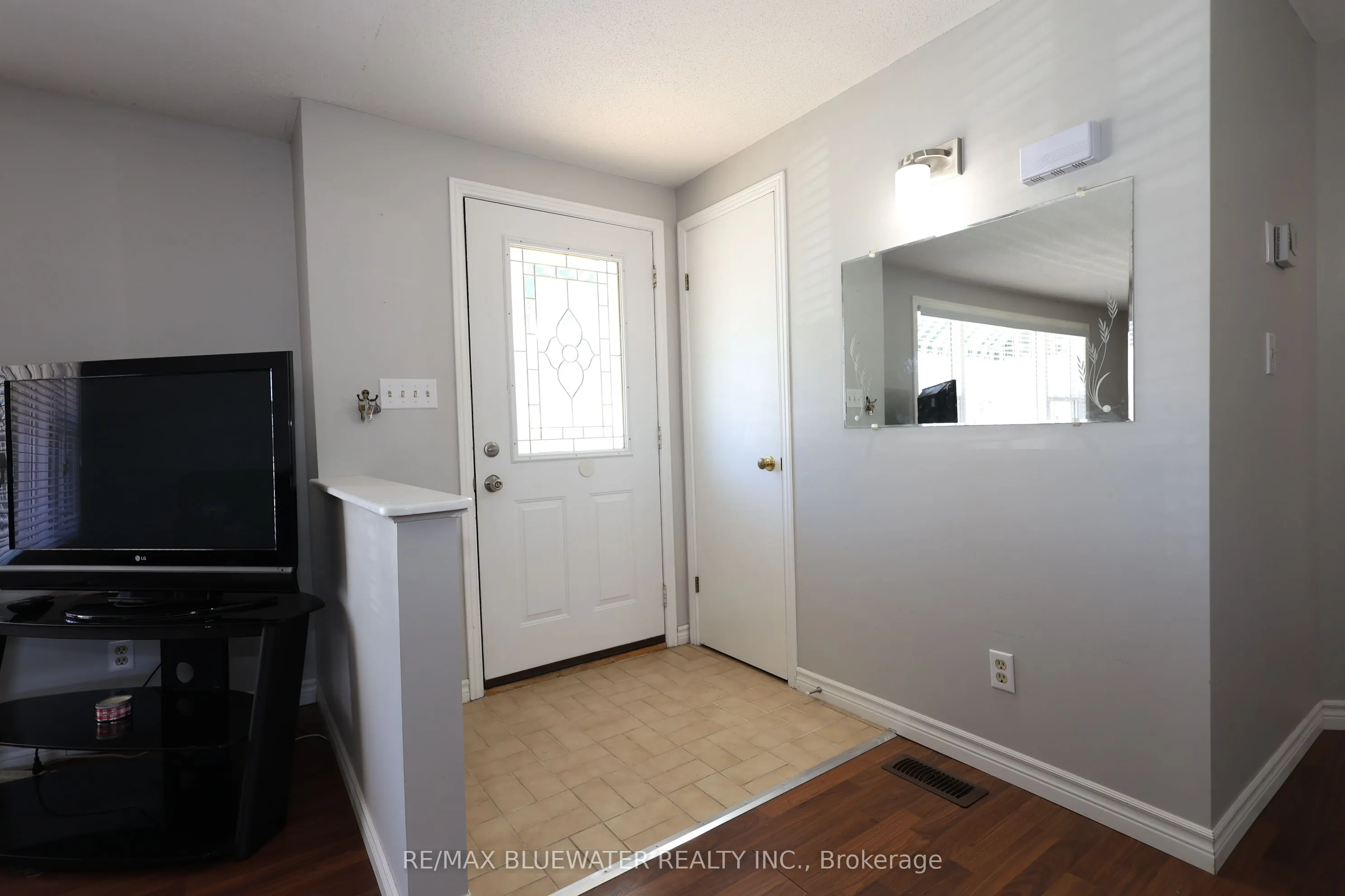 313 Pinetree Lane