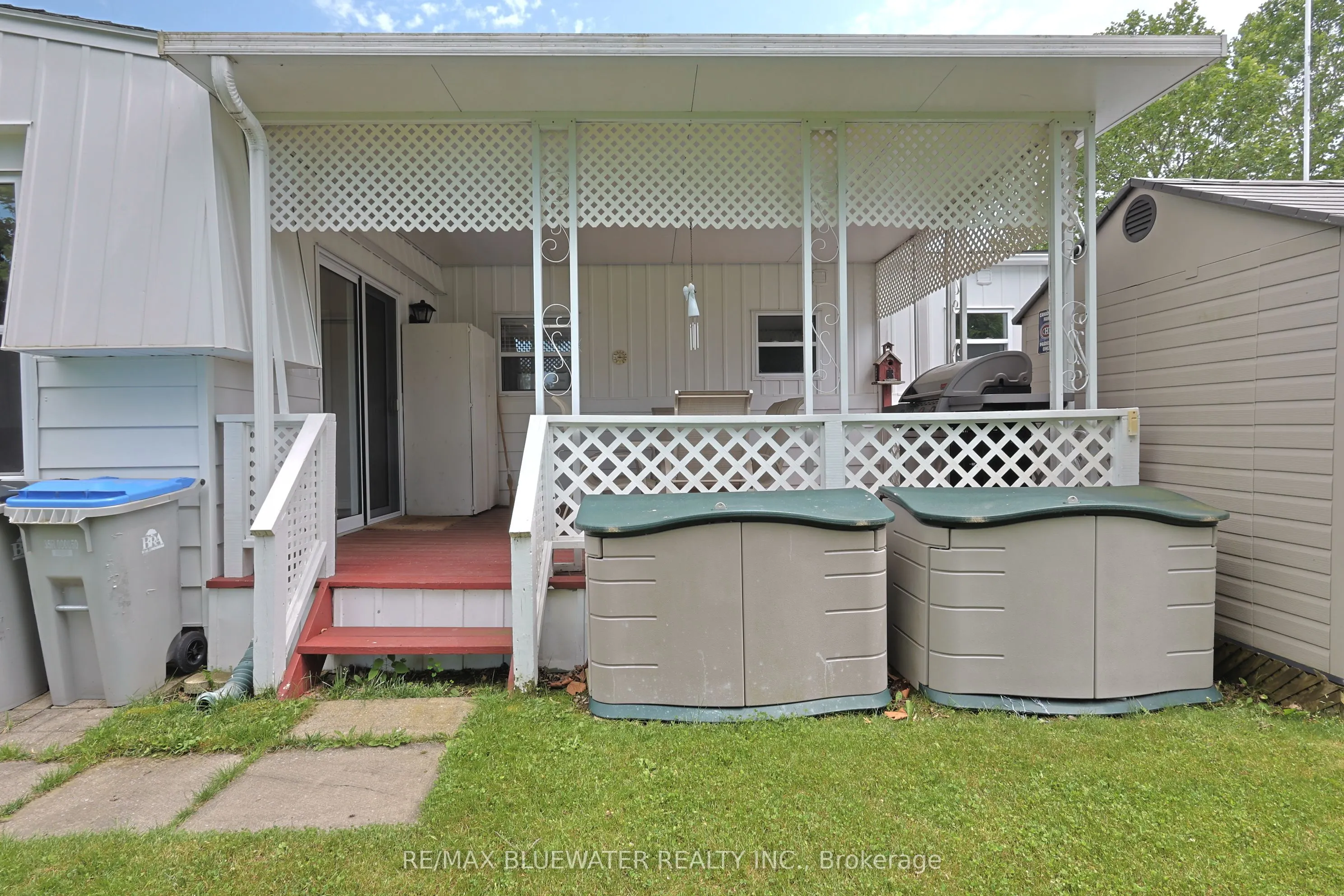 313 Pinetree Lane
