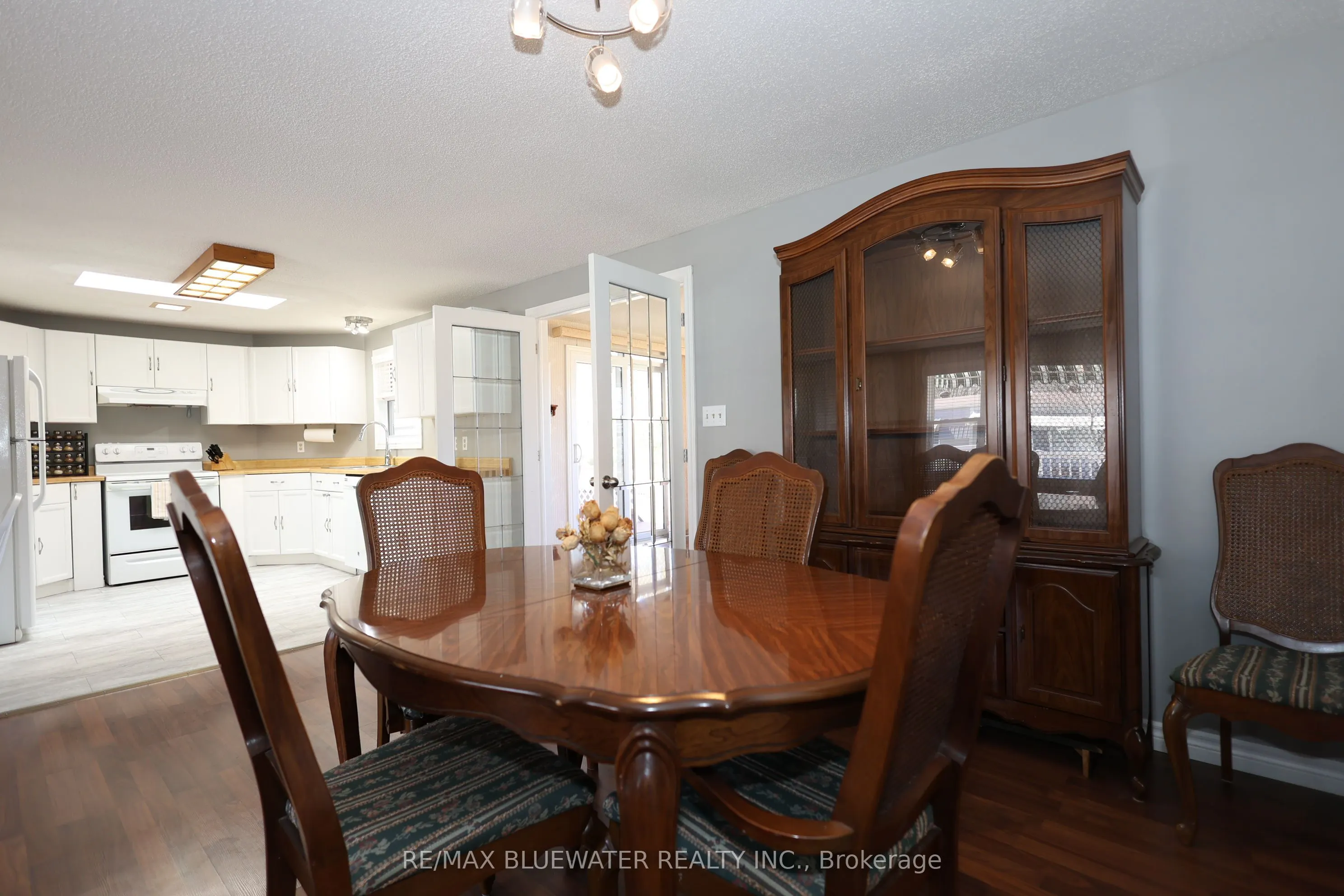 313 Pinetree Lane