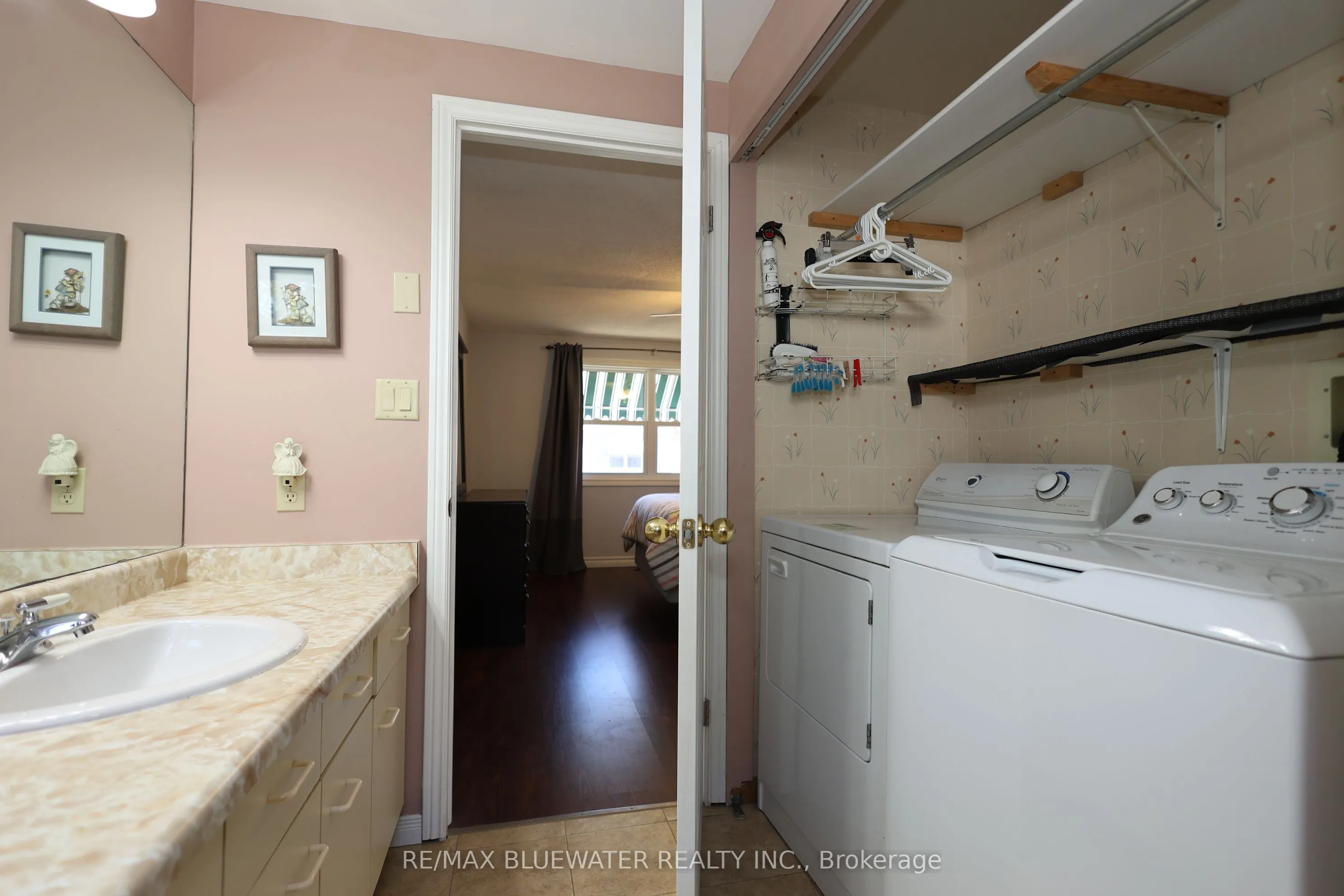313 Pinetree Lane