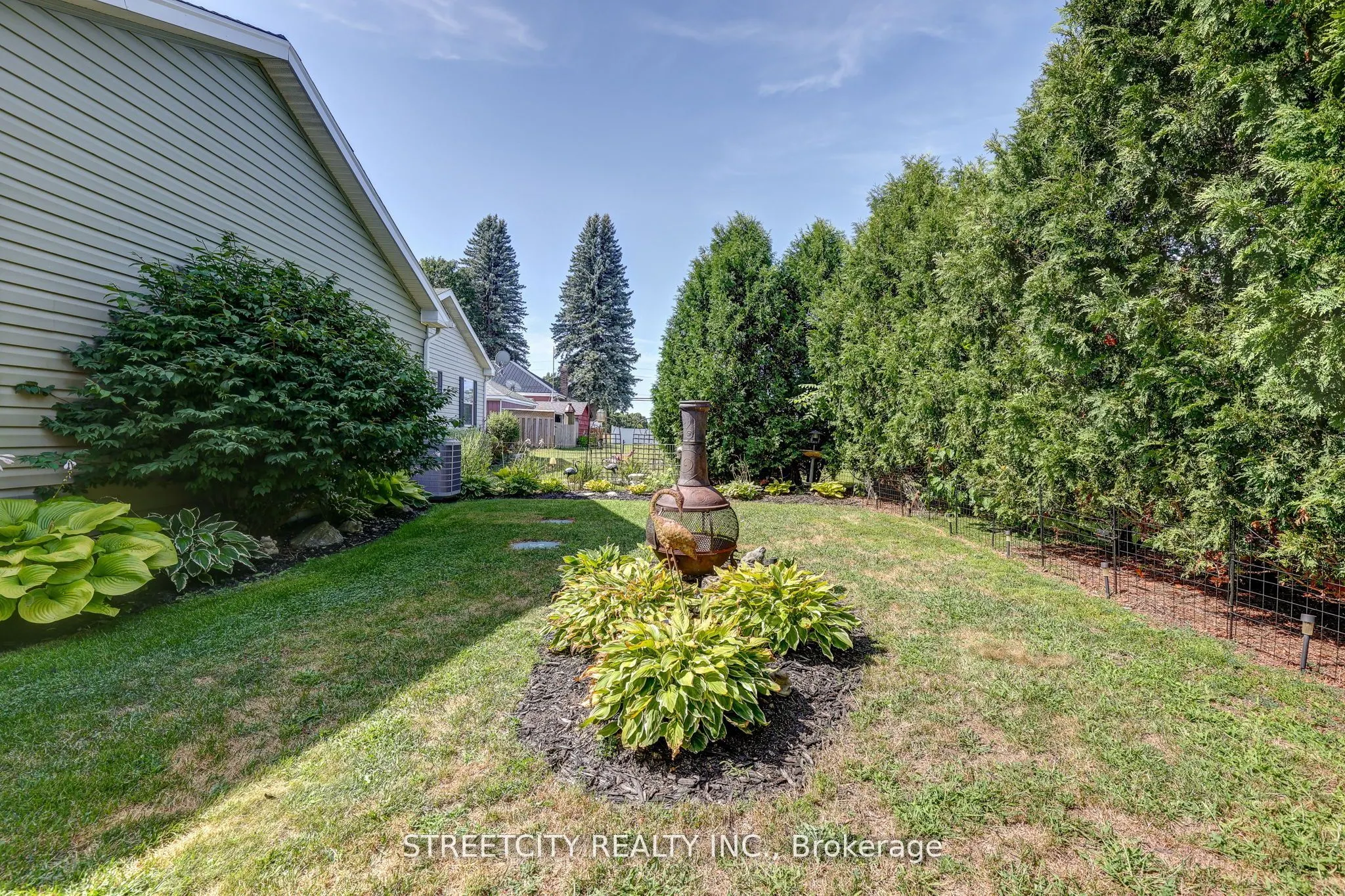 481 Richard Crescent