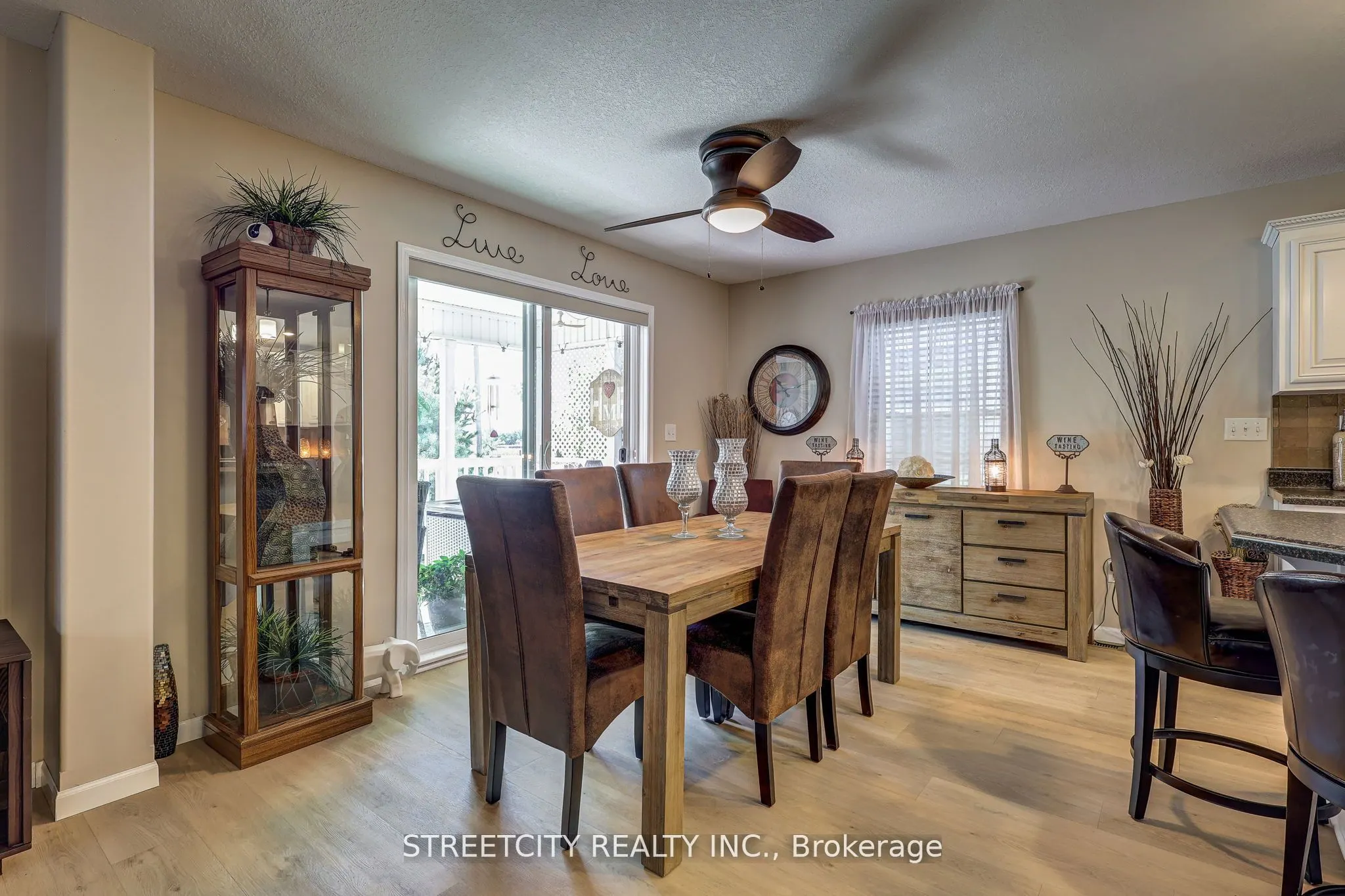 481 Richard Crescent