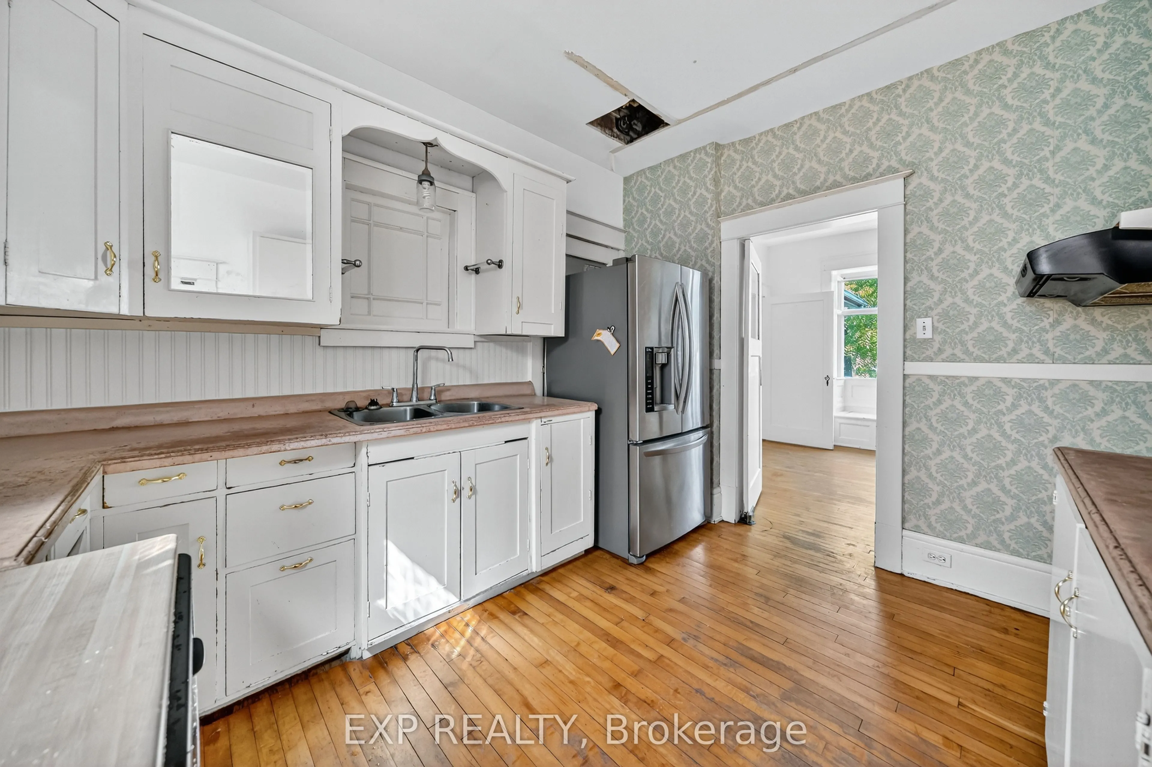 290 Division Street