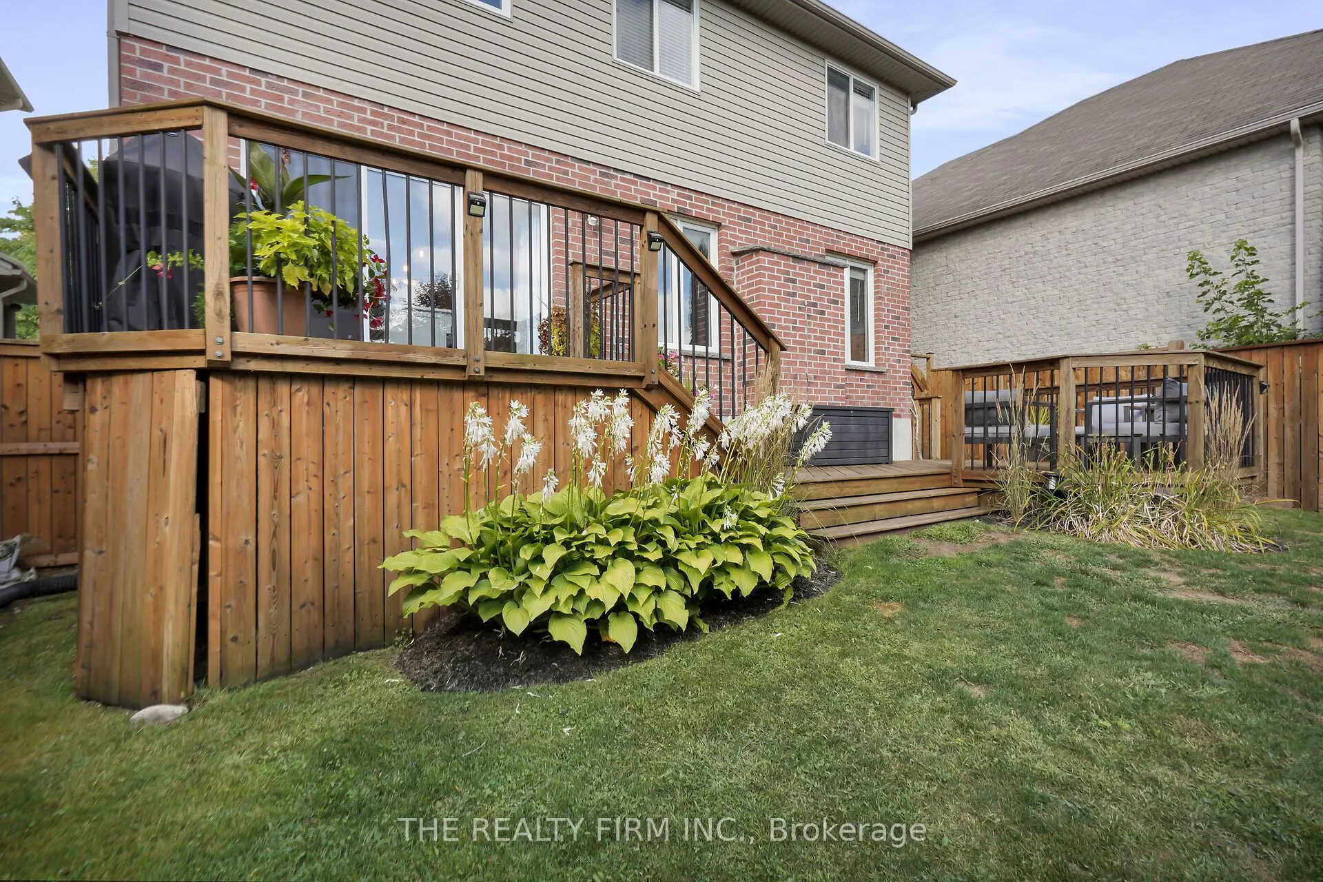 581 Clearwater Crescent