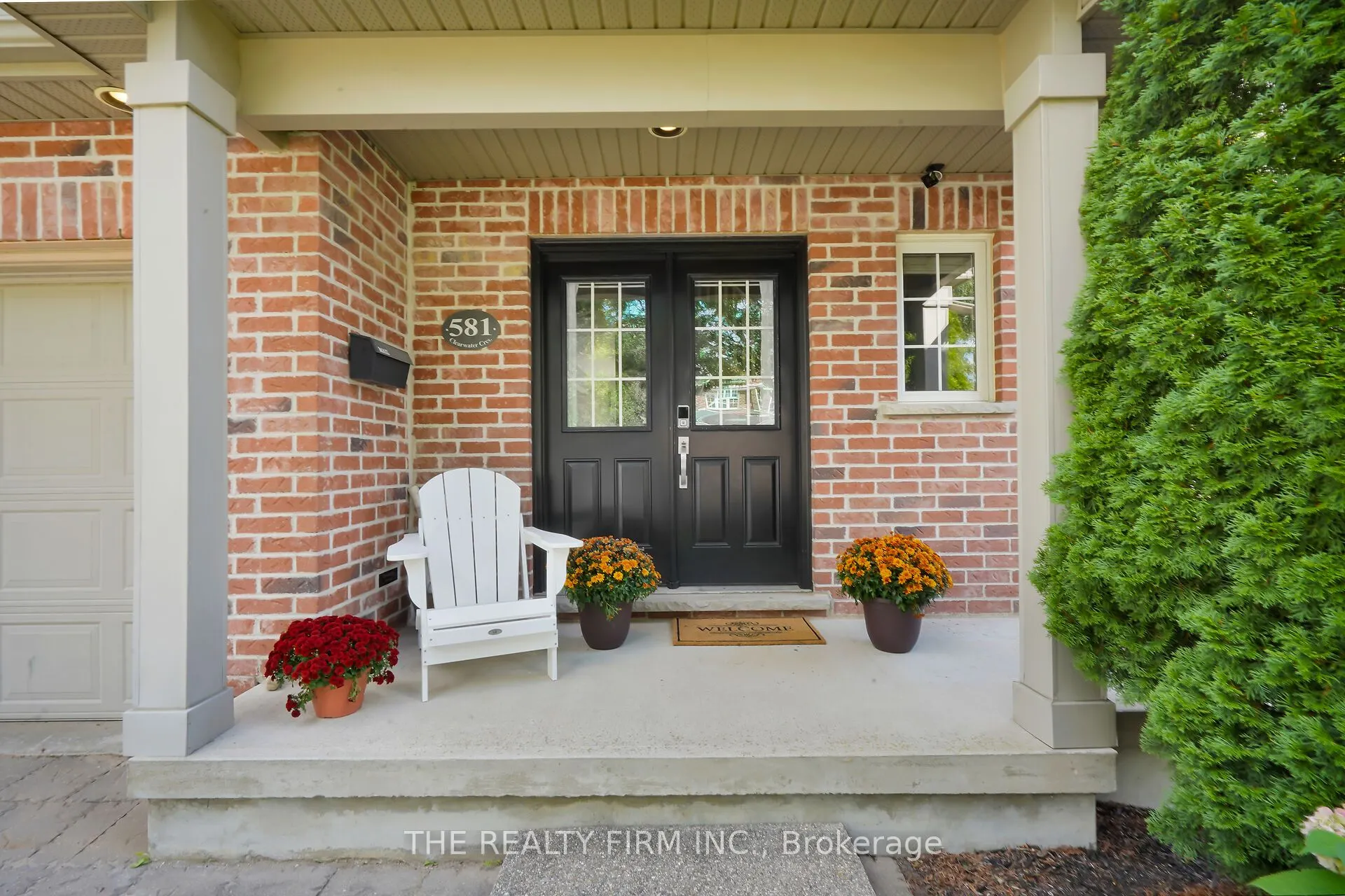 581 Clearwater Crescent