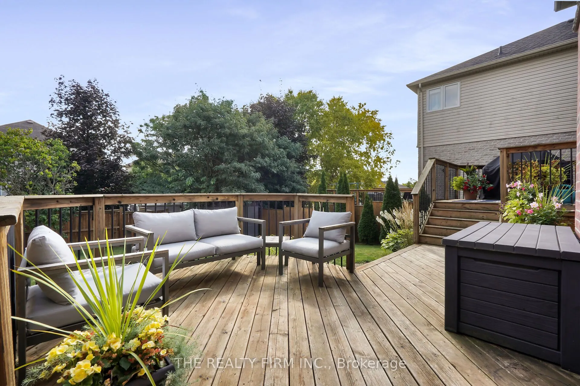 581 Clearwater Crescent