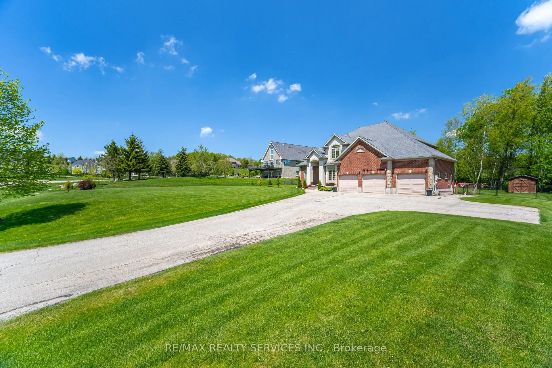 24 Brookhaven Crescent