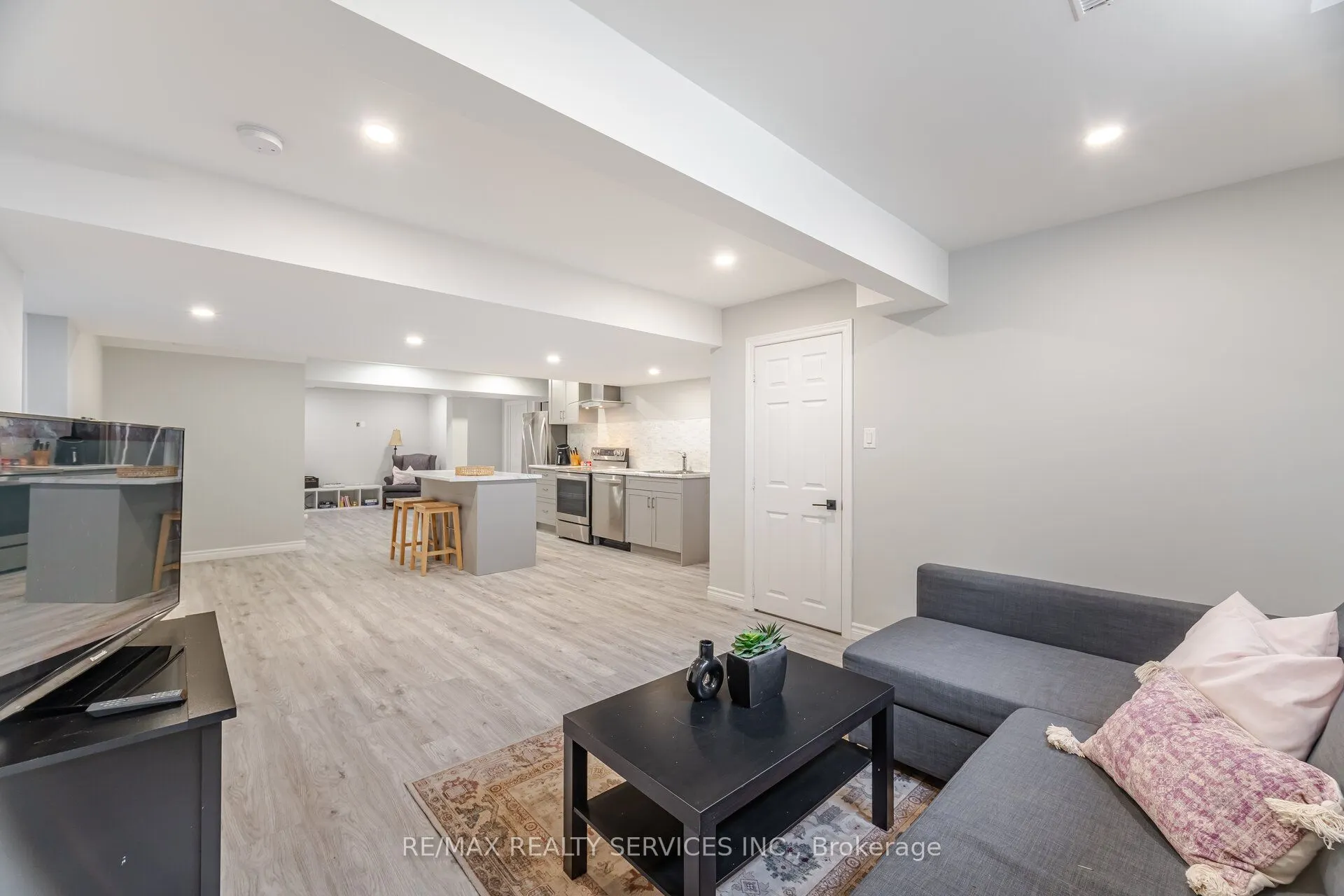 24 Brookhaven Crescent