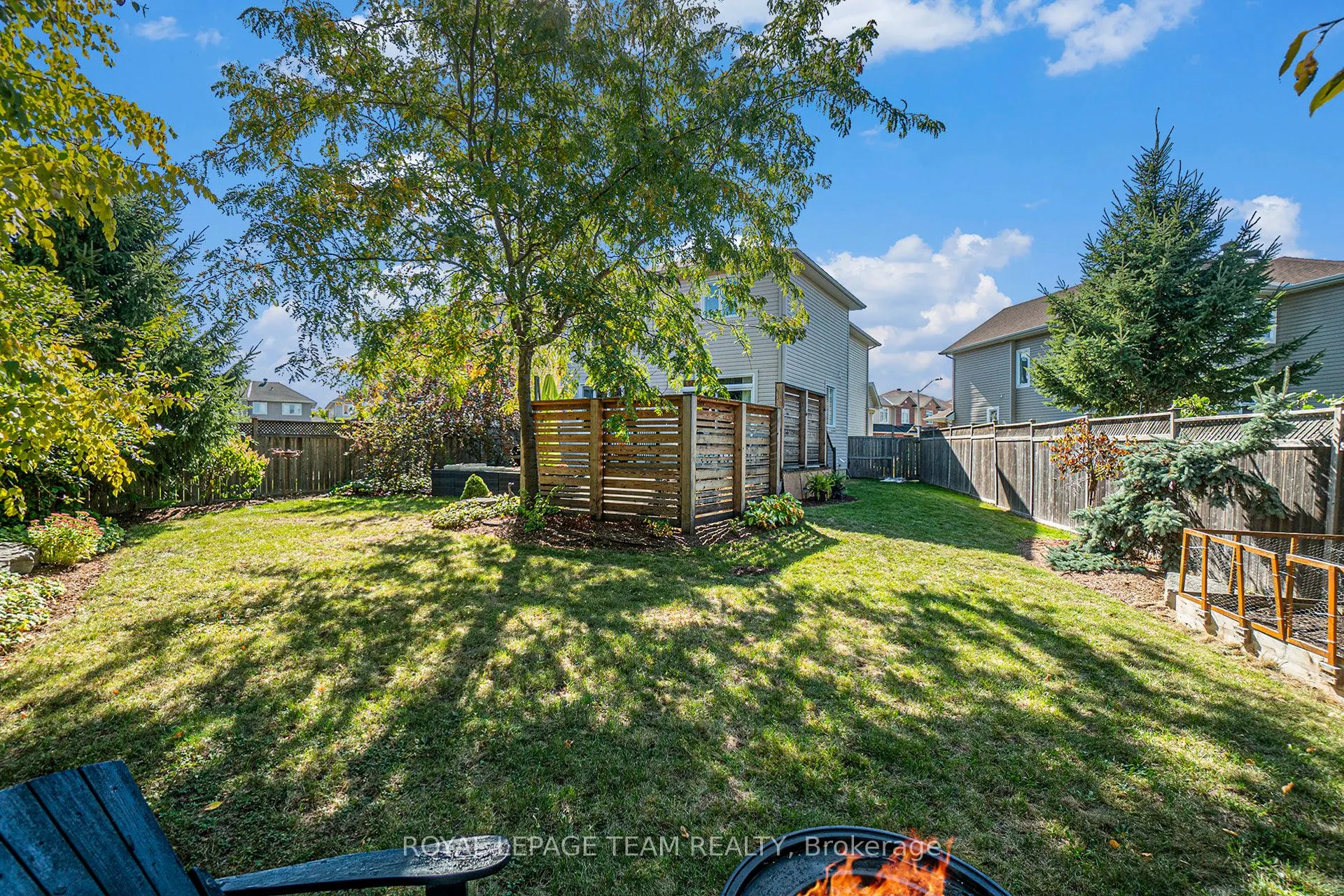 369 Glenbrae Avenue