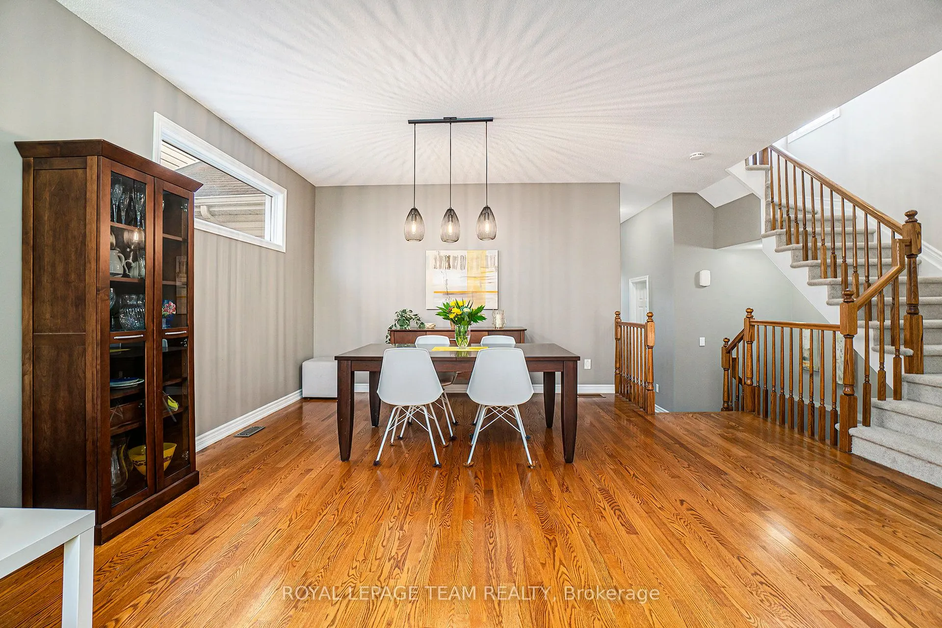 369 Glenbrae Avenue