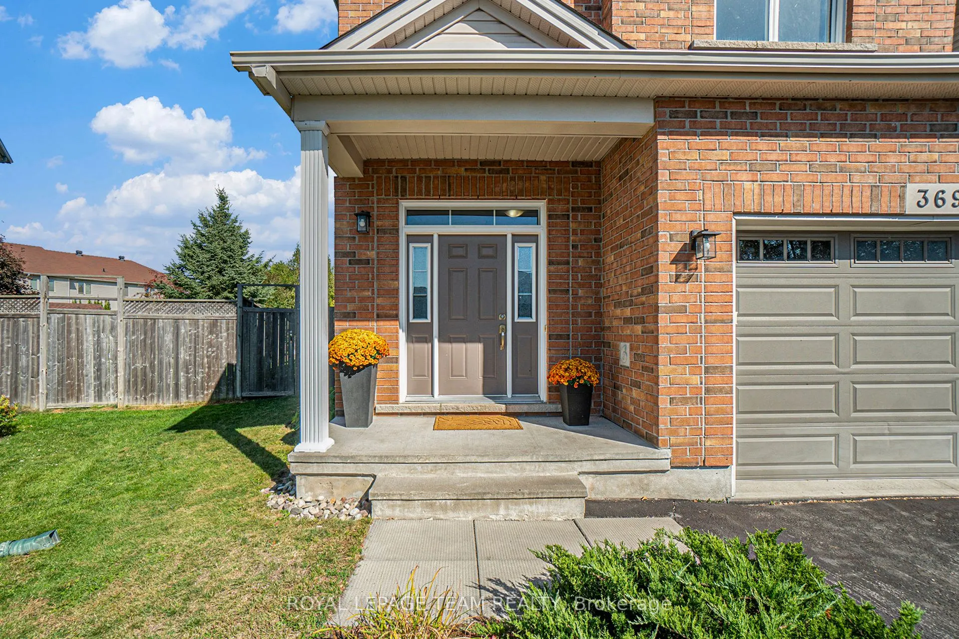 369 Glenbrae Avenue