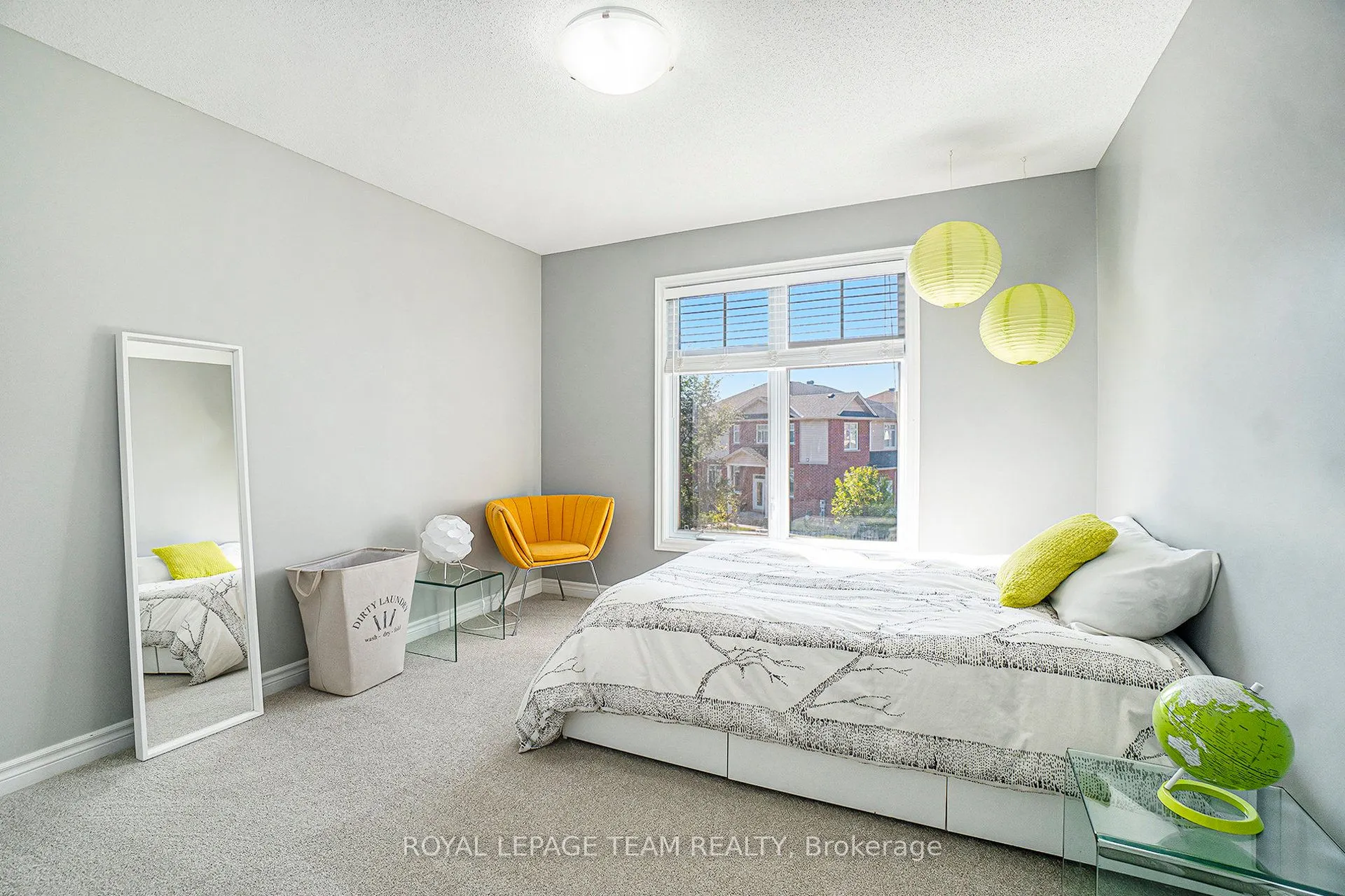 369 Glenbrae Avenue