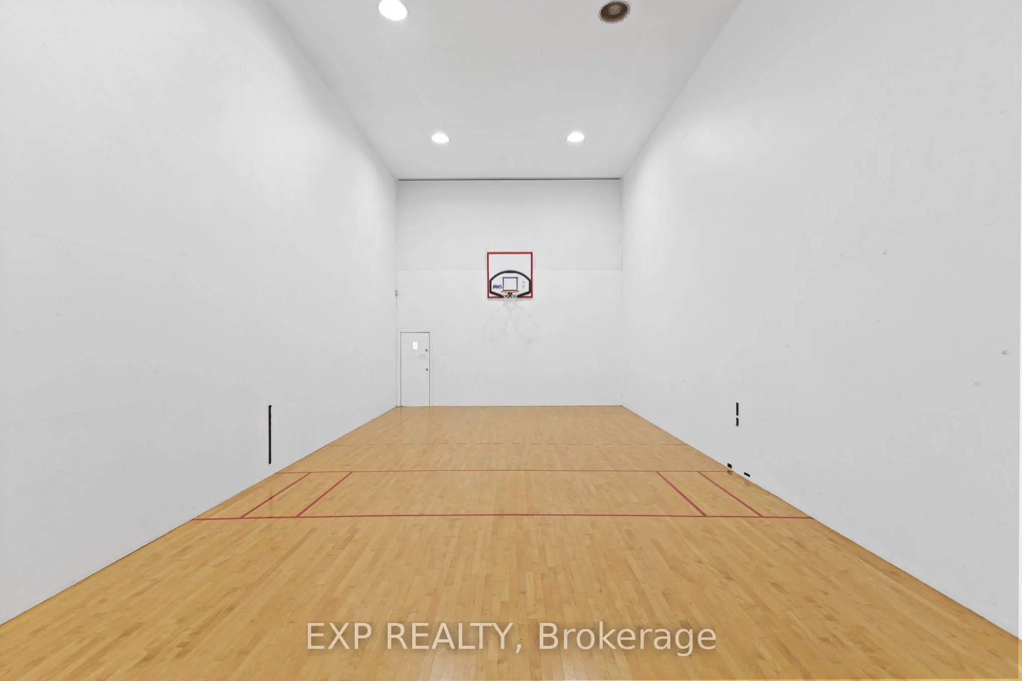 270 Brittany Drive, #304