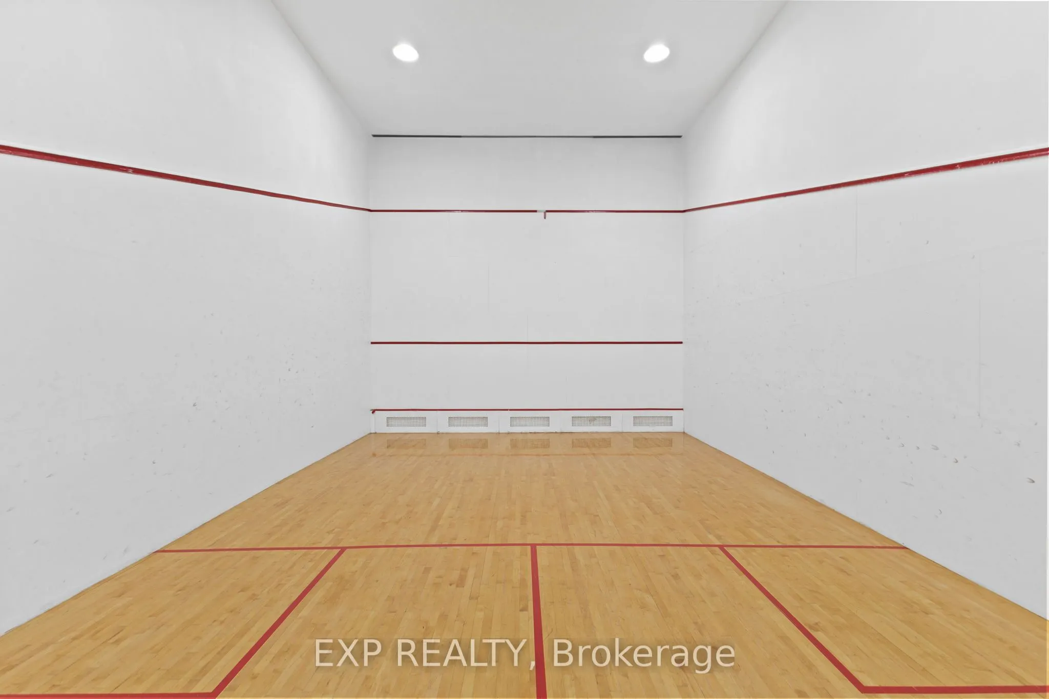 270 Brittany Drive, #304