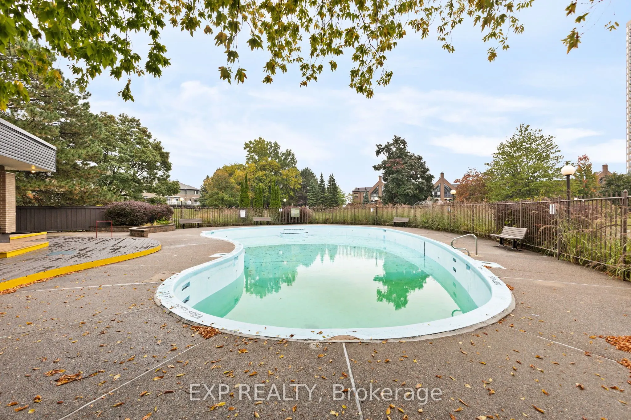 270 Brittany Drive, #304