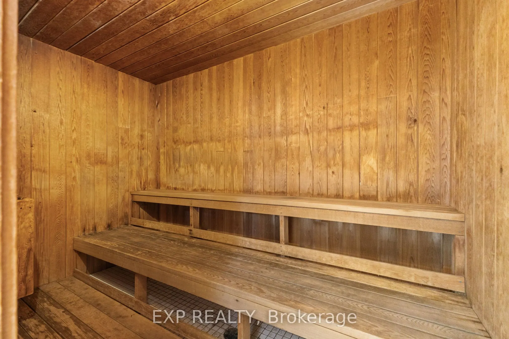 270 Brittany Drive, #304