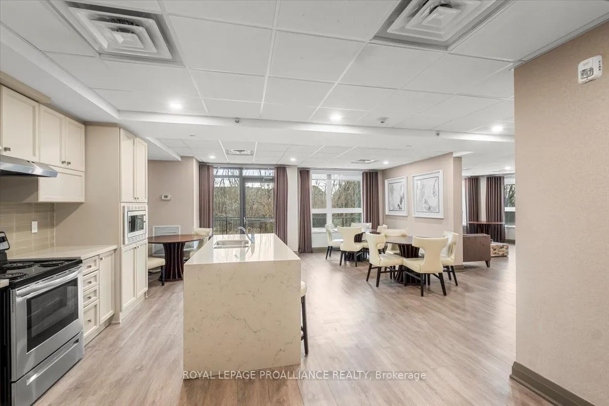 125 Shoreview Place, #239