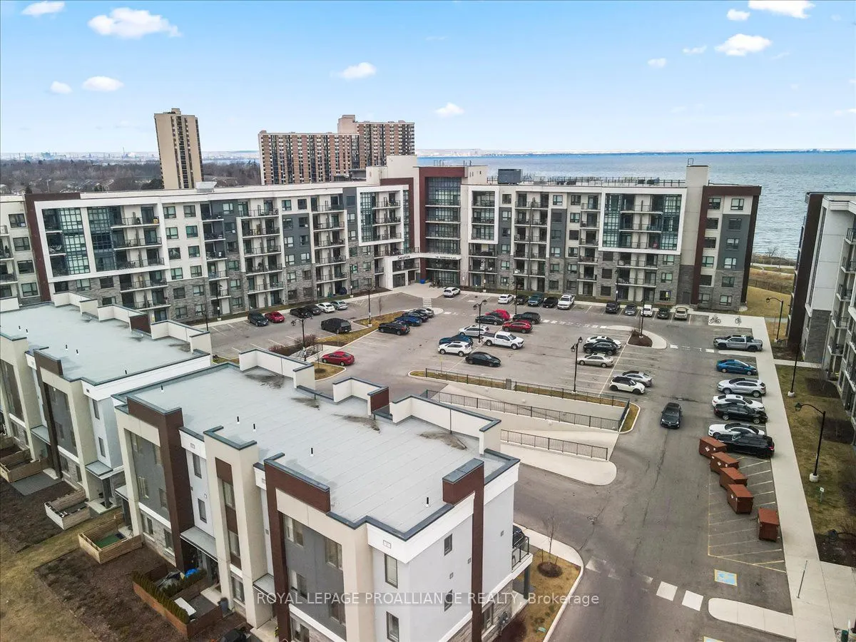 125 Shoreview Place, #239