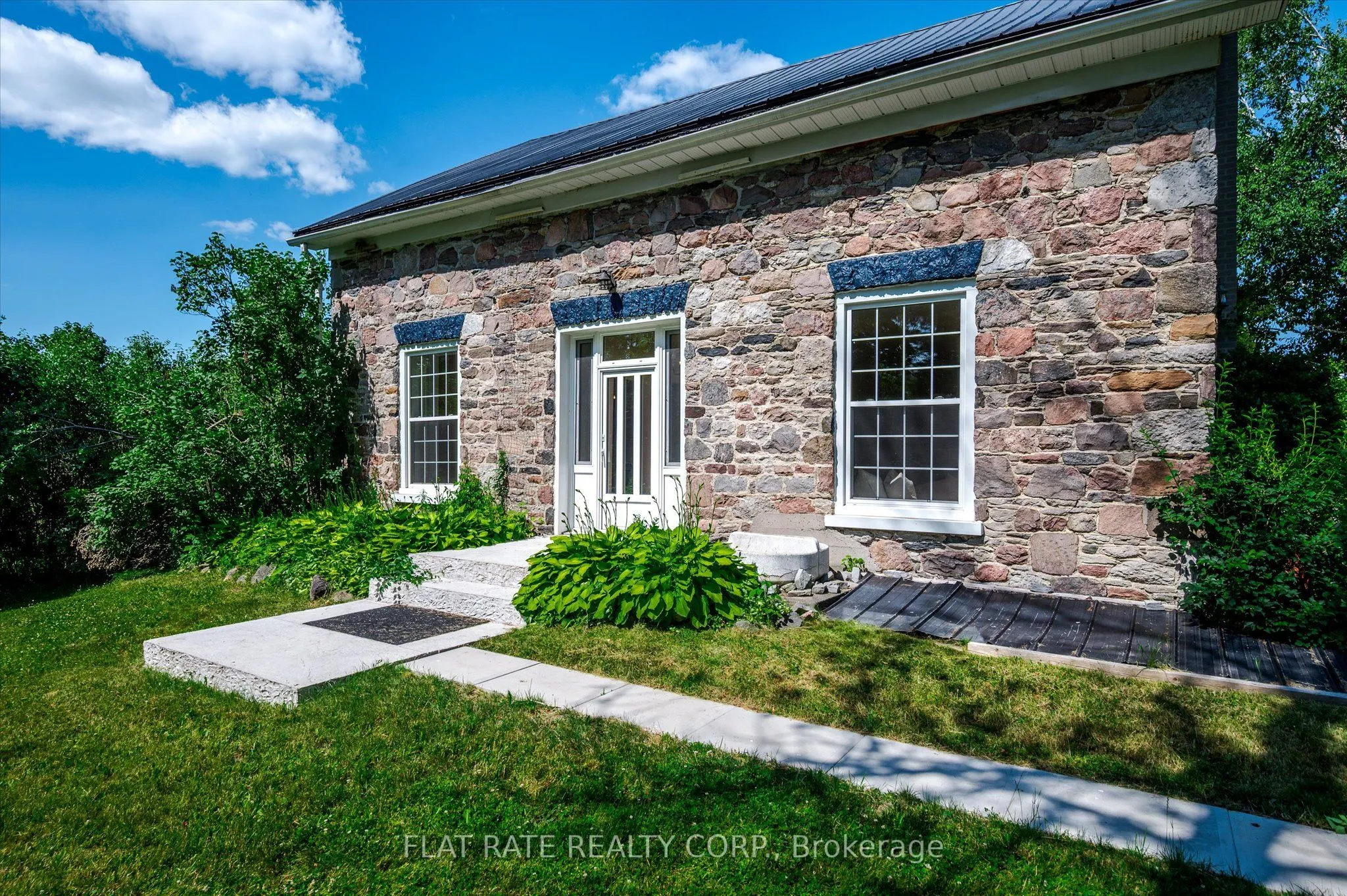 2284 LANCASTER Road