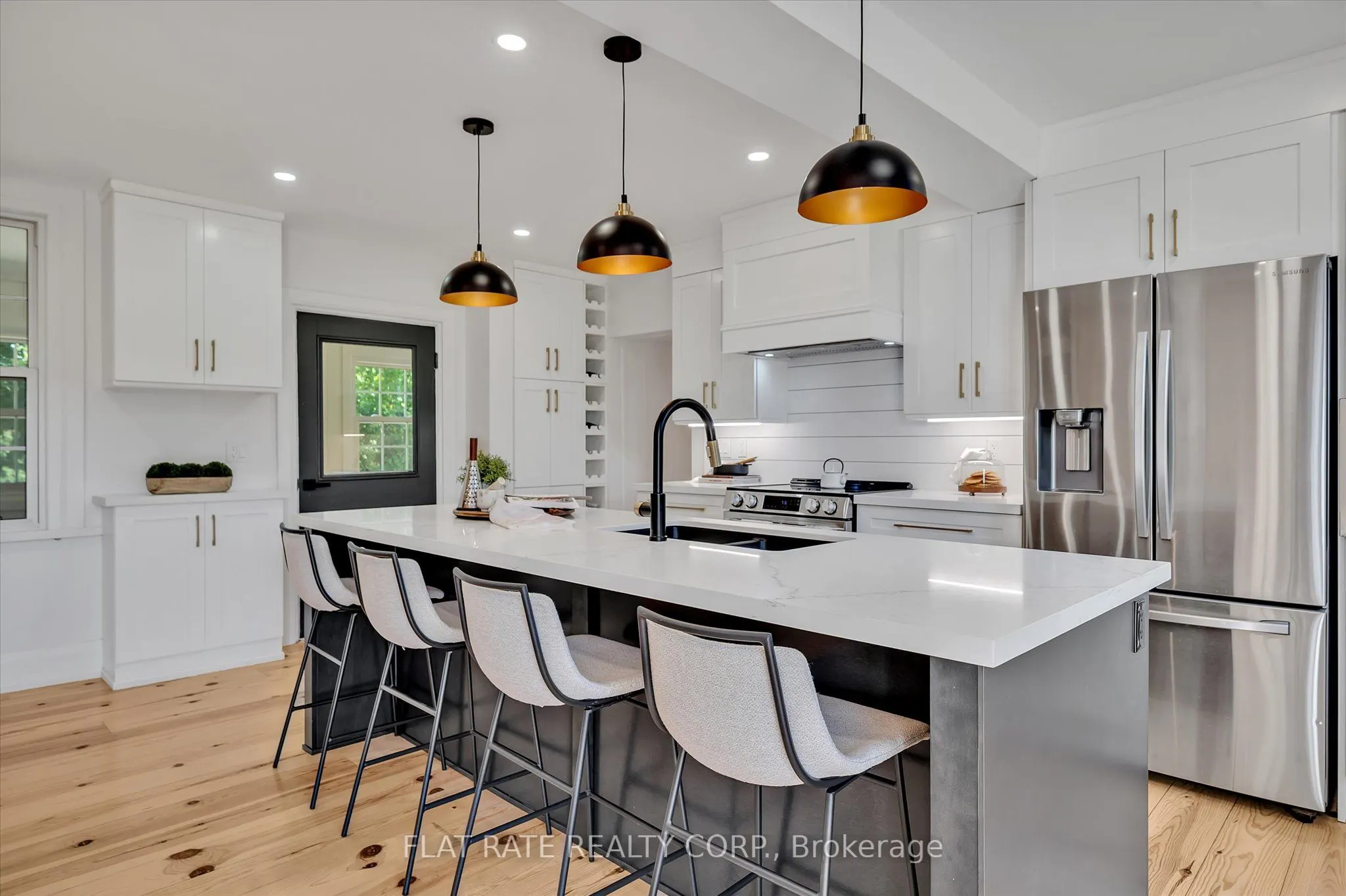 2284 LANCASTER Road