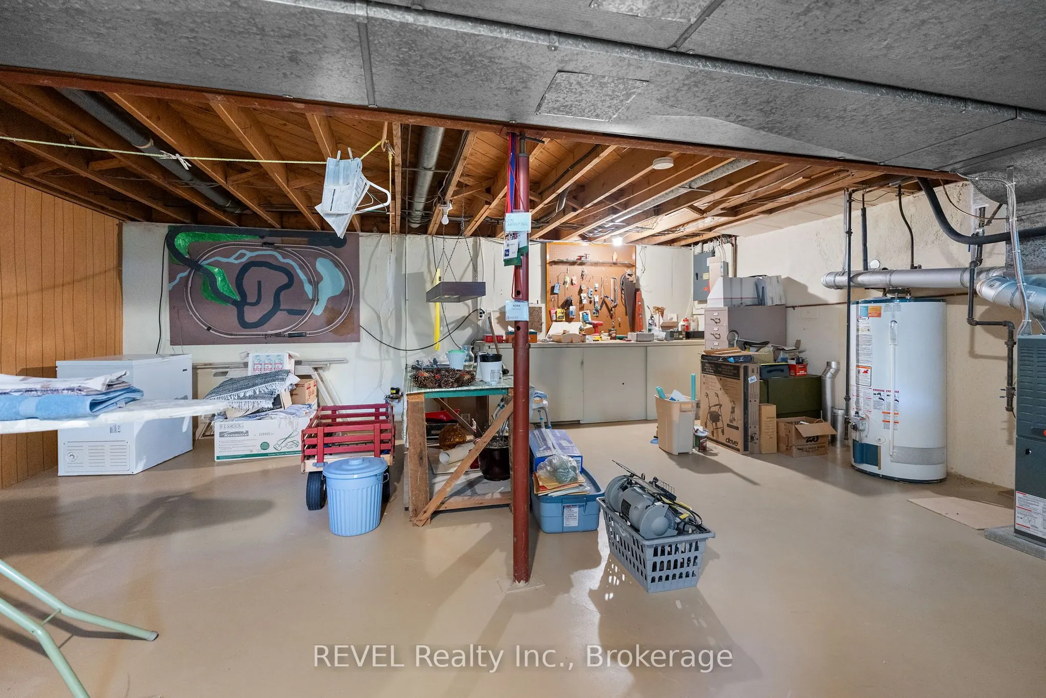 5548 Hodgson Avenue