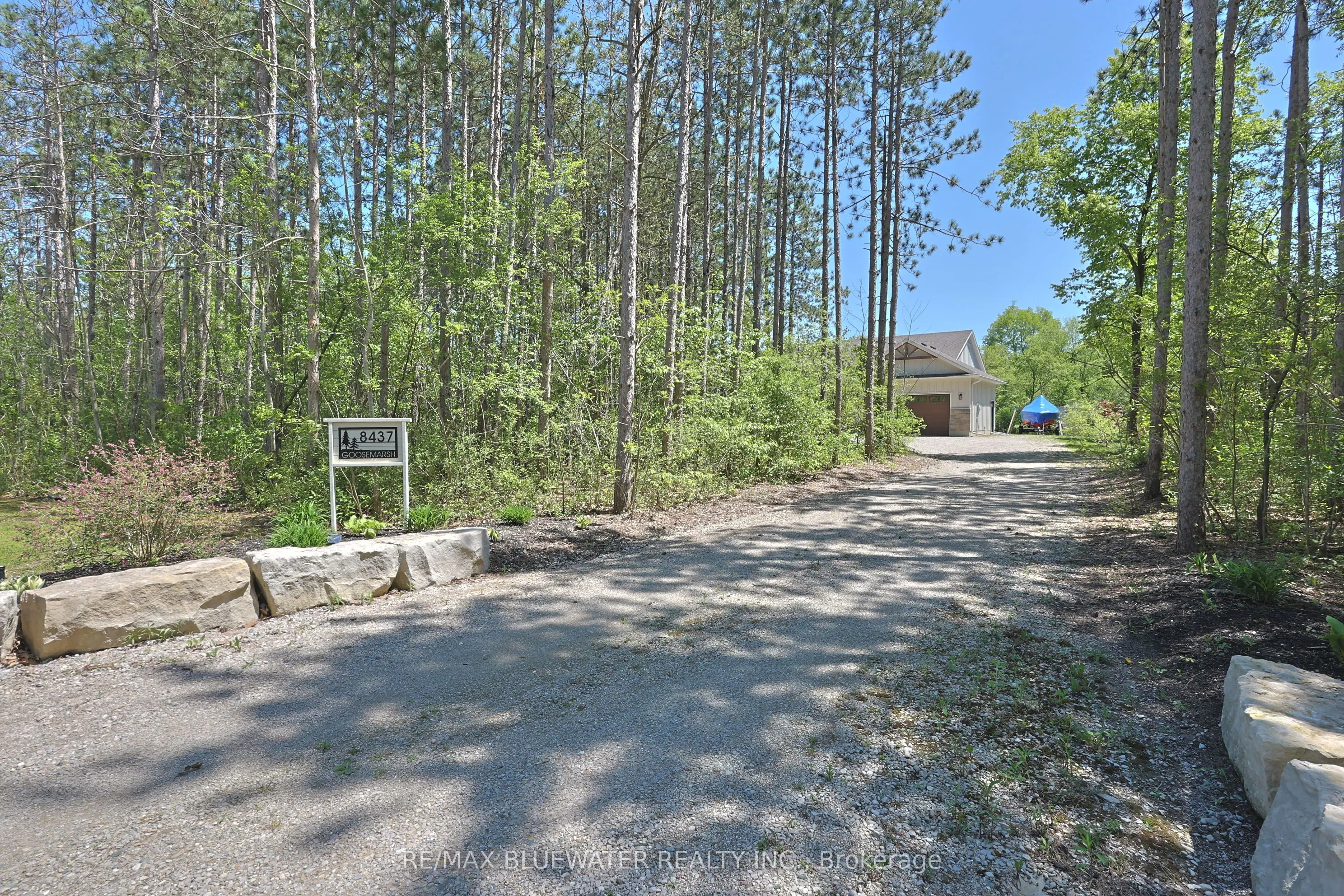 8437 Goosemarsh Line