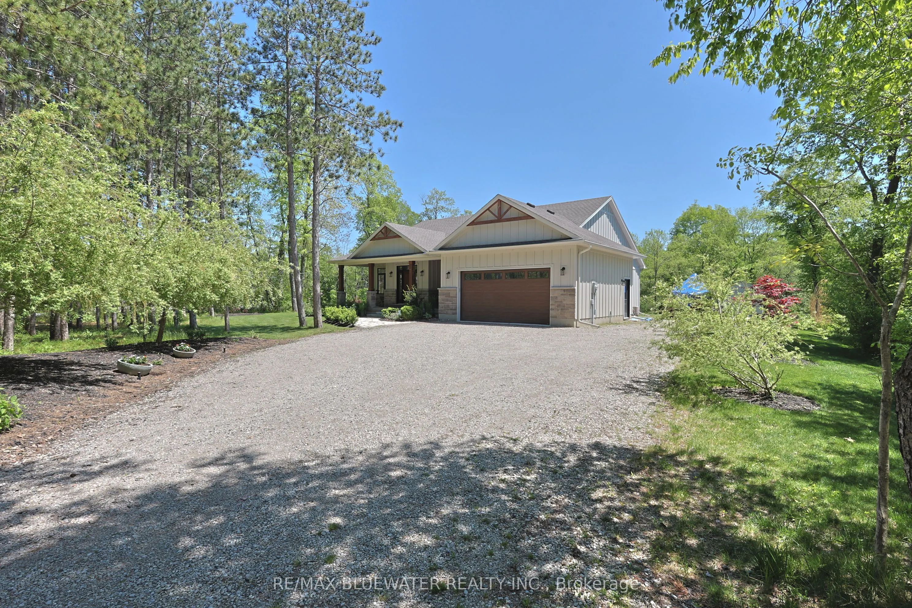 8437 Goosemarsh Line