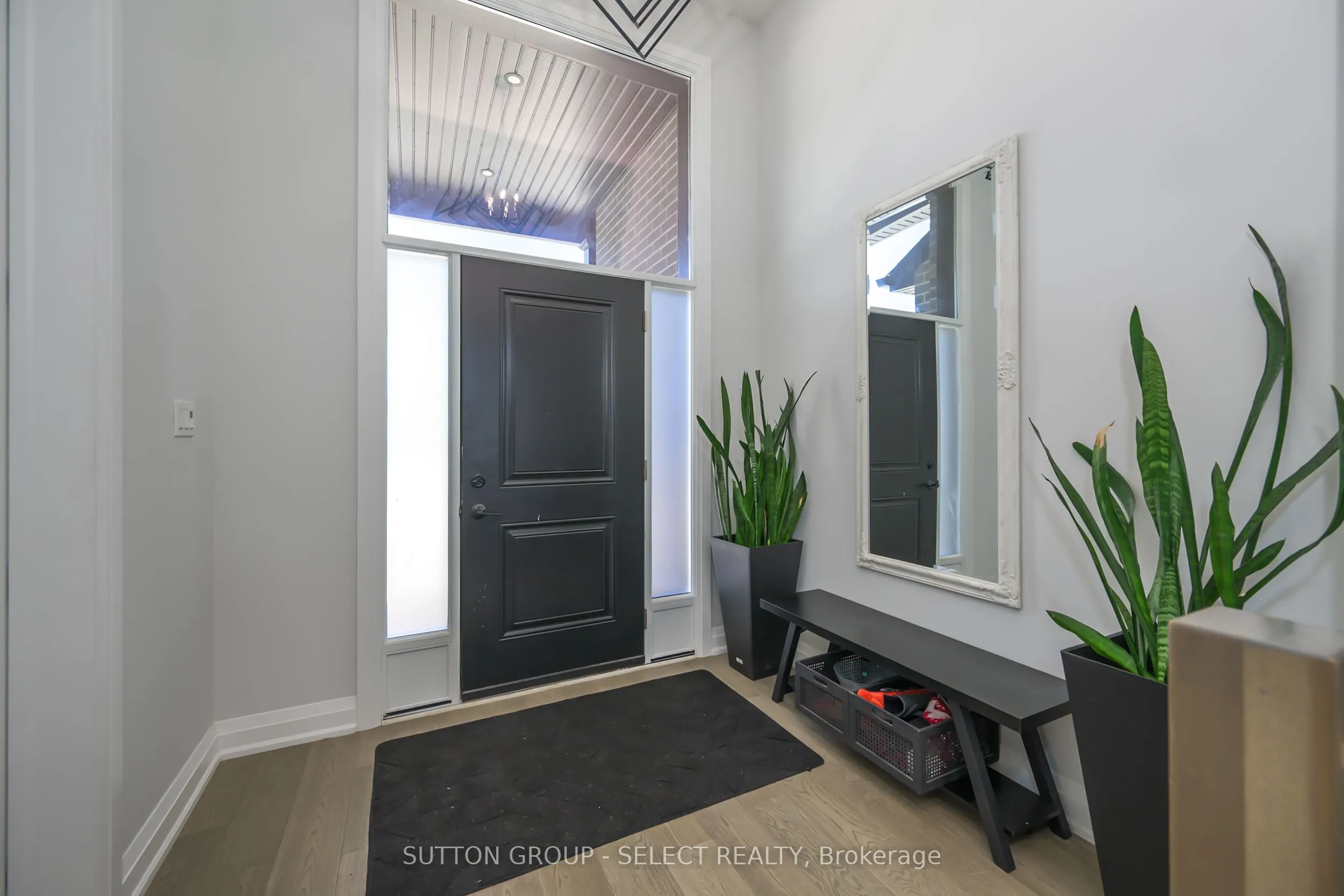 383 Daventry Way, #77